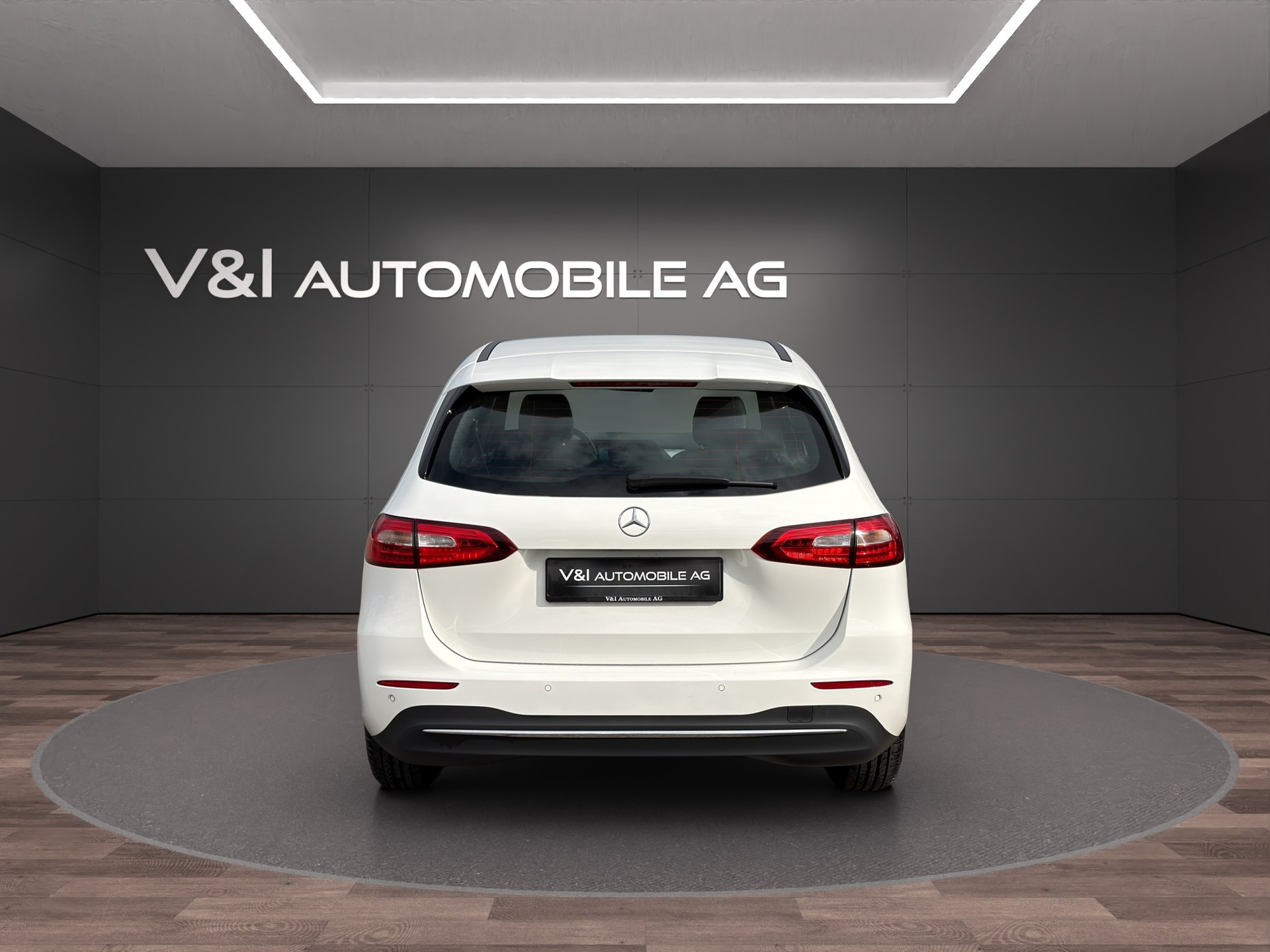 MERCEDES-BENZ B 180 SE Line 7G-DCT-image-5
