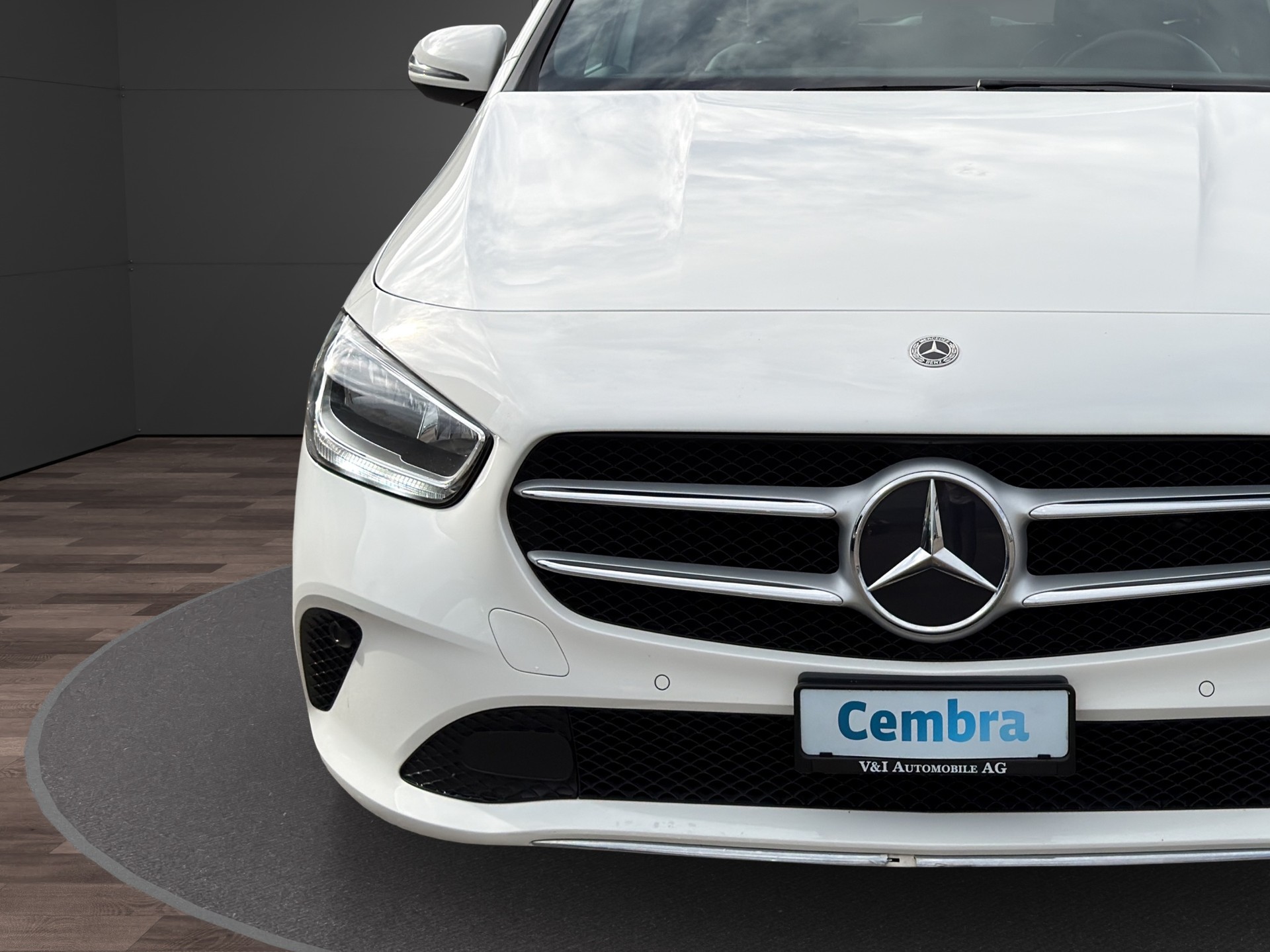 MERCEDES-BENZ B 180 SE Line 7G-DCT-image-8