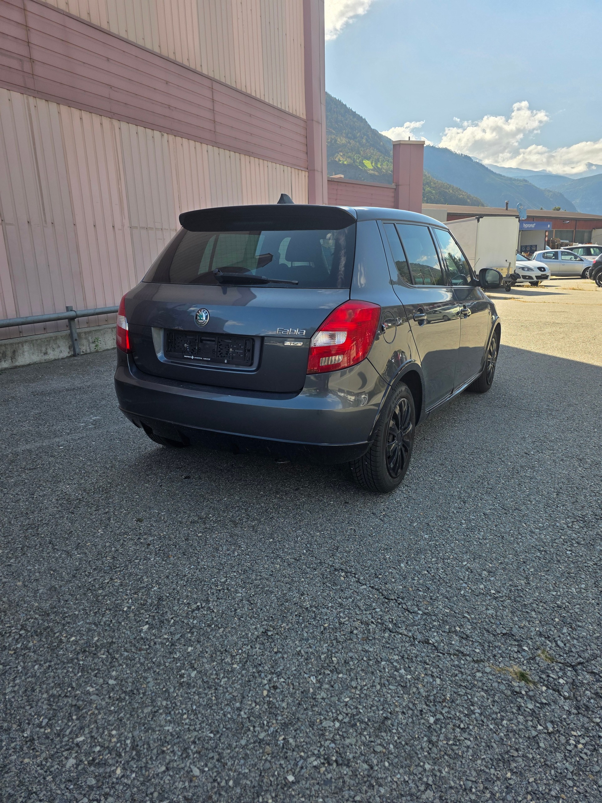 SKODA Fabia 1.2 TSI Elegance-image-6