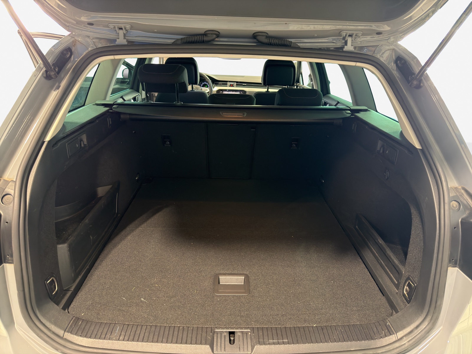 VW Passat Variant 1.4 TSI GTE Hybrid DSG-image-12