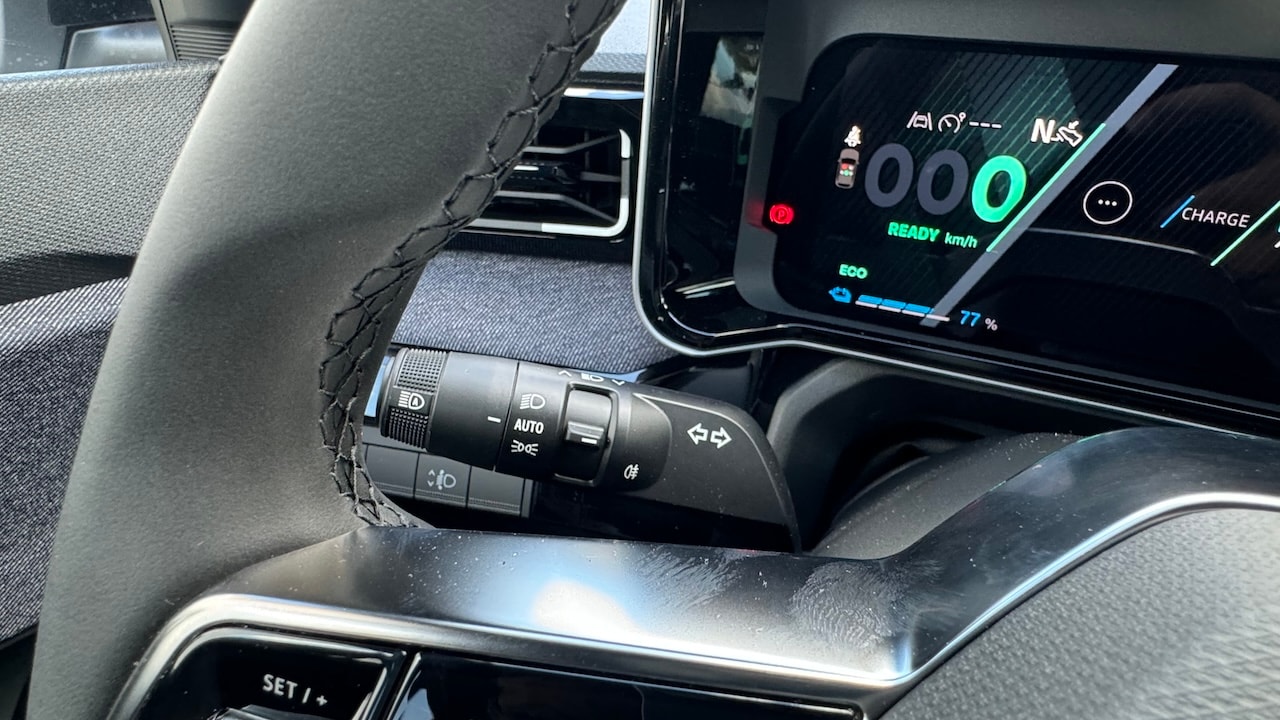 RENAULT R5 E-Tech Comfort Range 52 kWh Techno * Vollausstattung * Toutes Options *-image-15