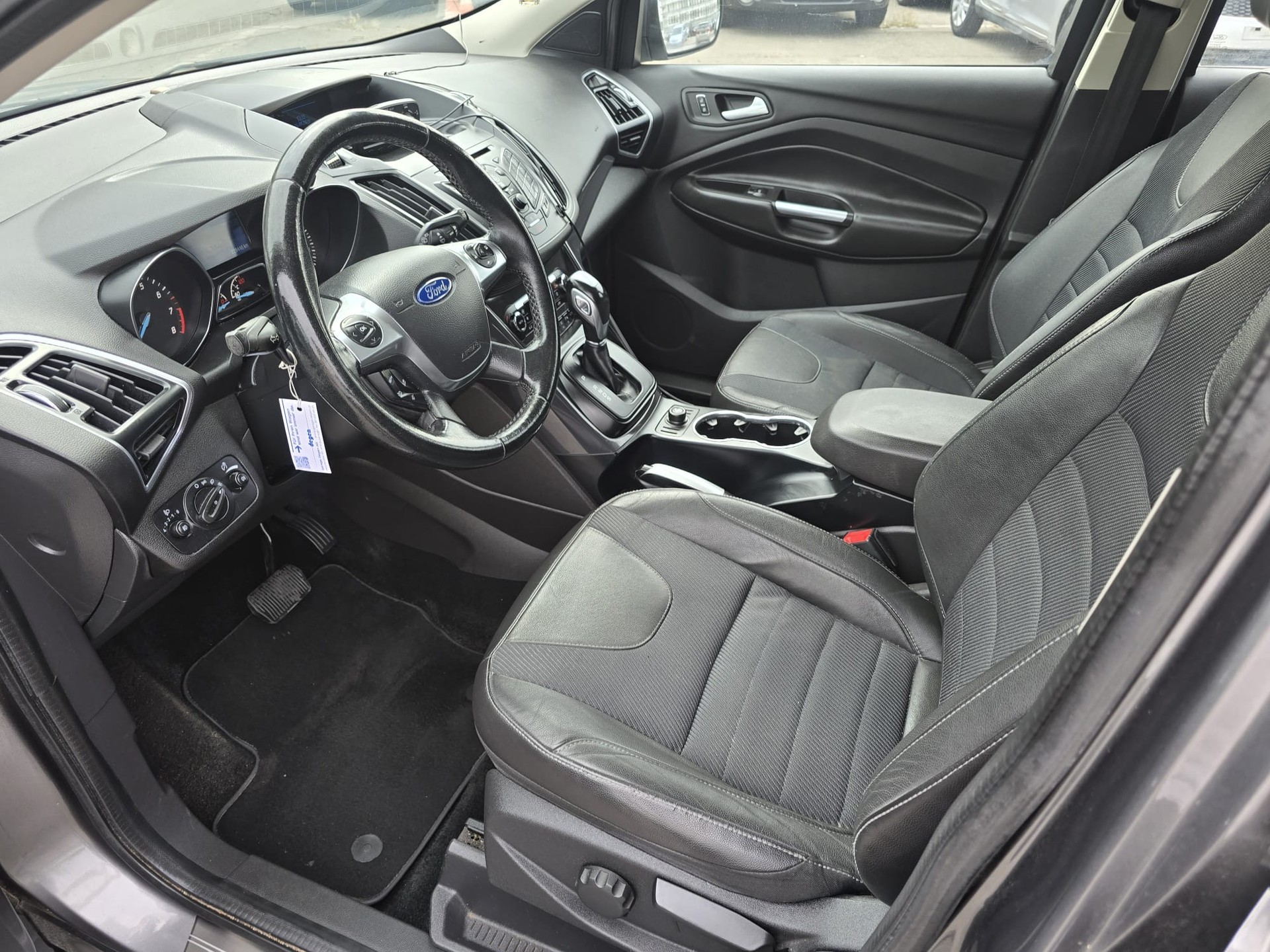 FORD Kuga 1.6 SCTi Carving 4WD Automatic-image-14