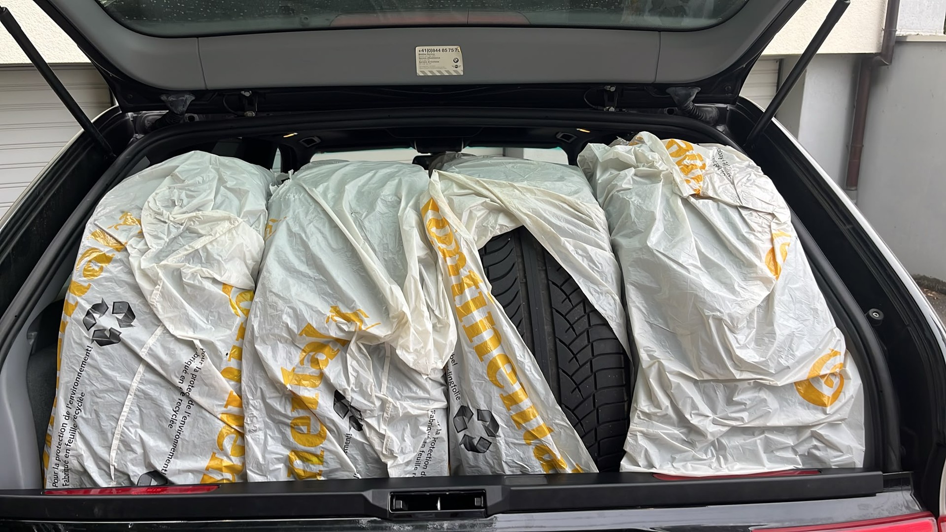 BMW X5 4.4i-image-5