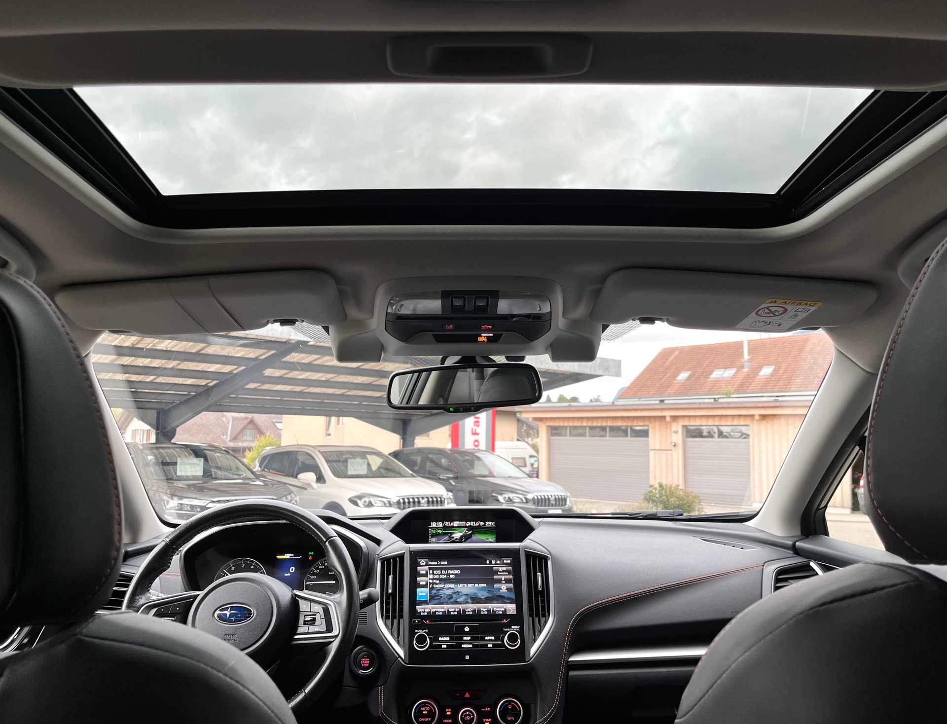 SUBARU XV 2.0 Luxury AWD Lineartronic-image-11