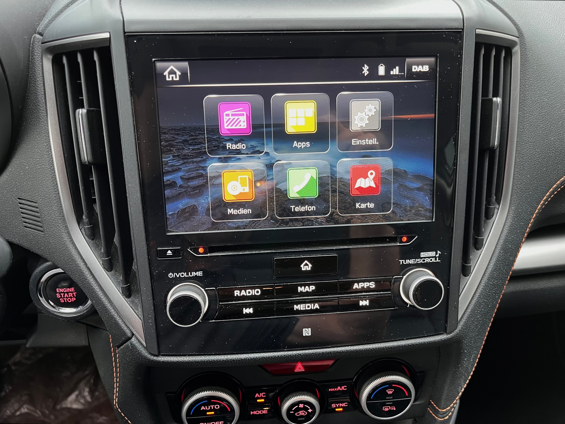 SUBARU XV 2.0 Luxury AWD Lineartronic-image-14