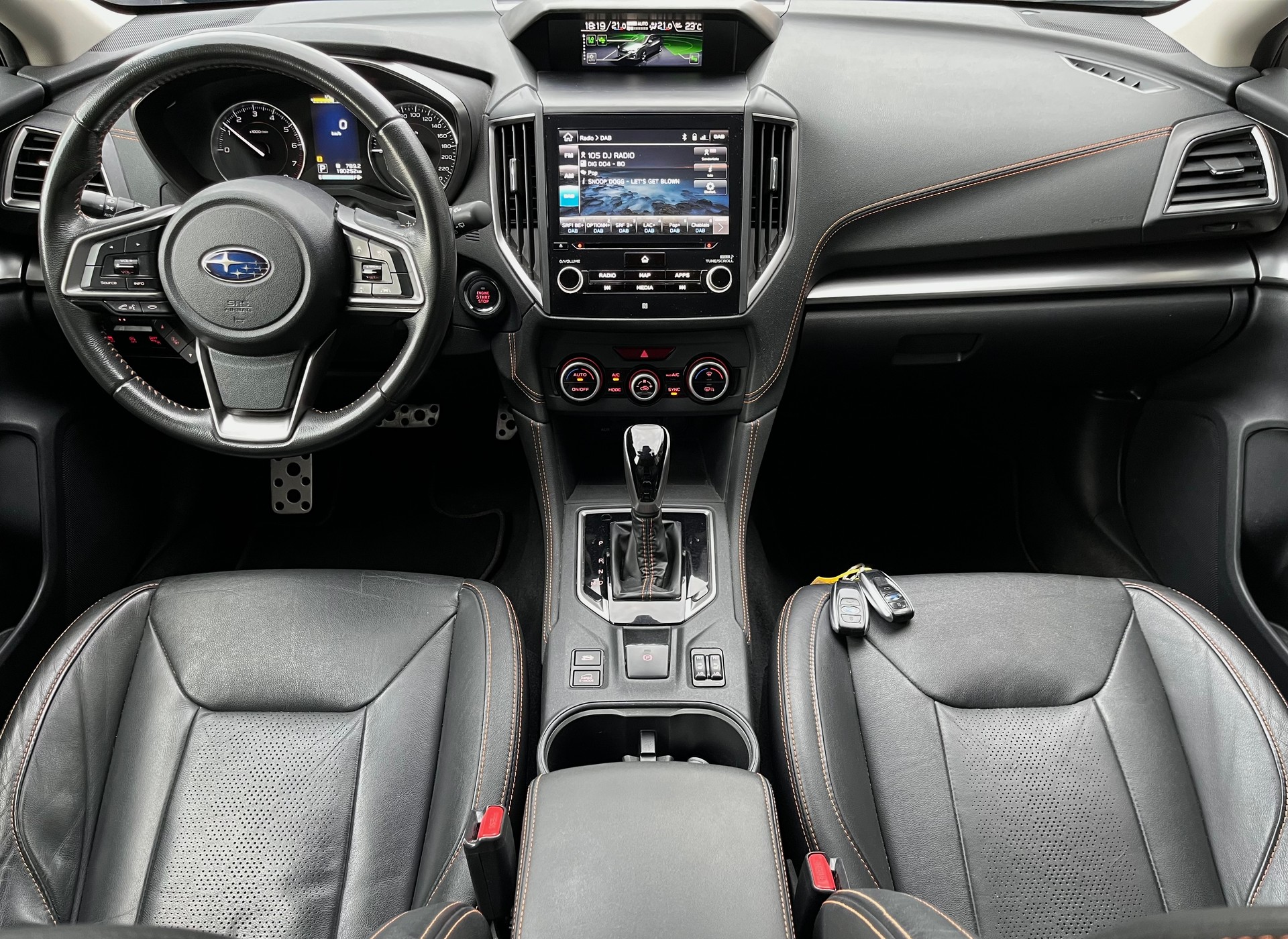 SUBARU XV 2.0 Luxury AWD Lineartronic-image-10