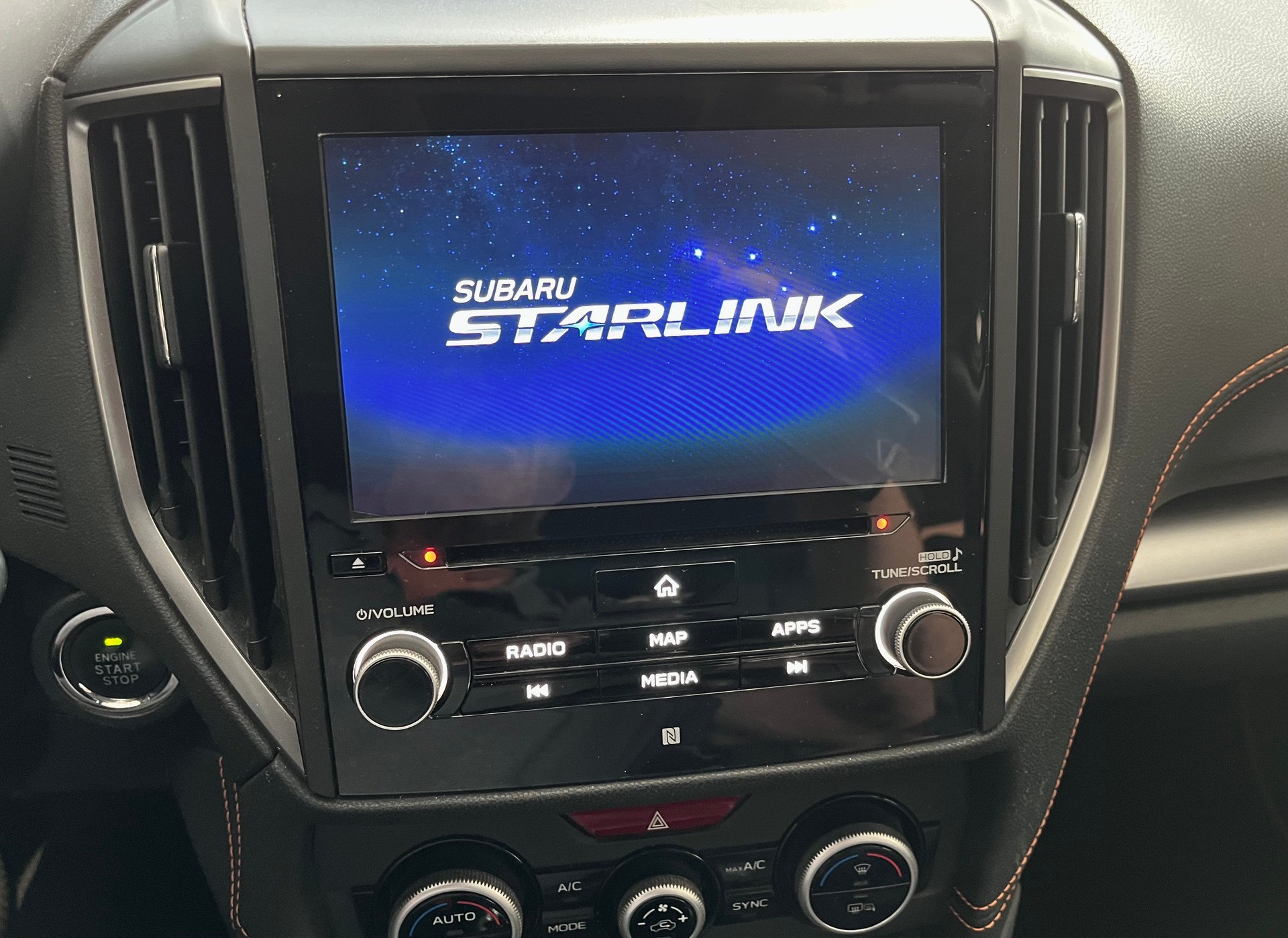 SUBARU XV 2.0 Luxury AWD Lineartronic-image-12