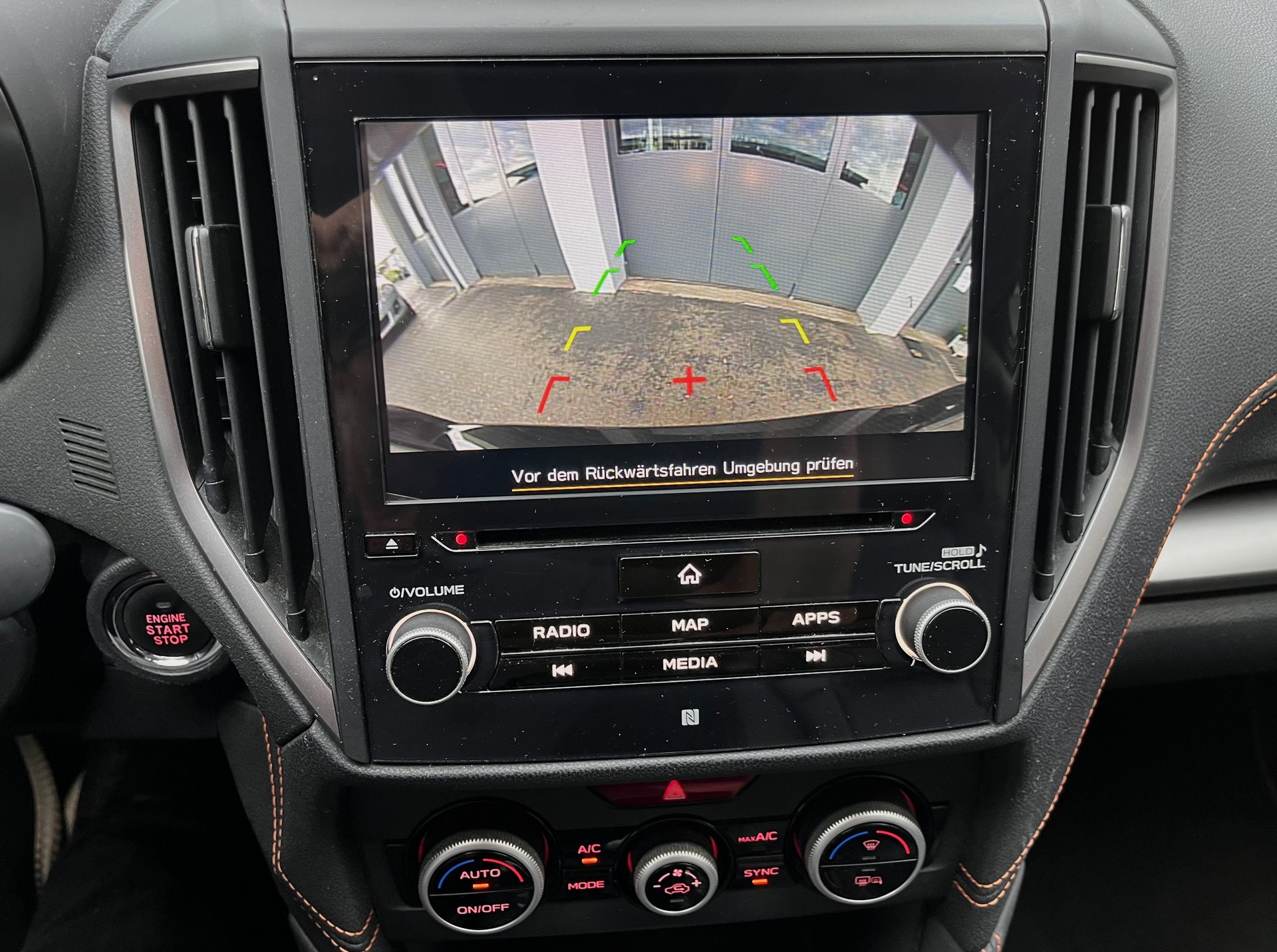 SUBARU XV 2.0 Luxury AWD Lineartronic-image-15