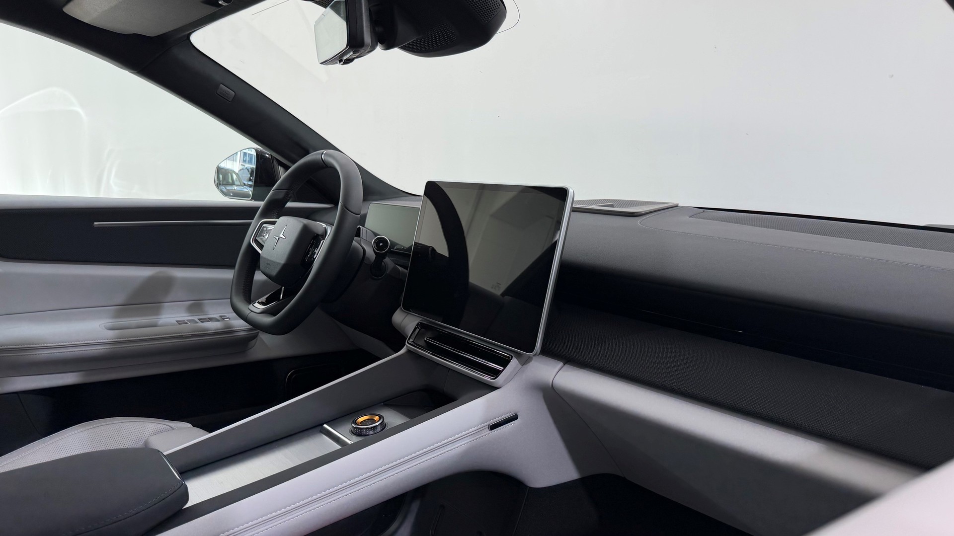 POLESTAR 4 Long Range Dual Motor Perfor-showroom-element-3