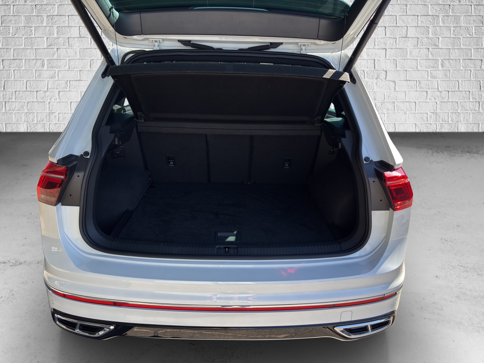 VW Tiguan 2.0TSI R-Line 4Motion DSG-image-16