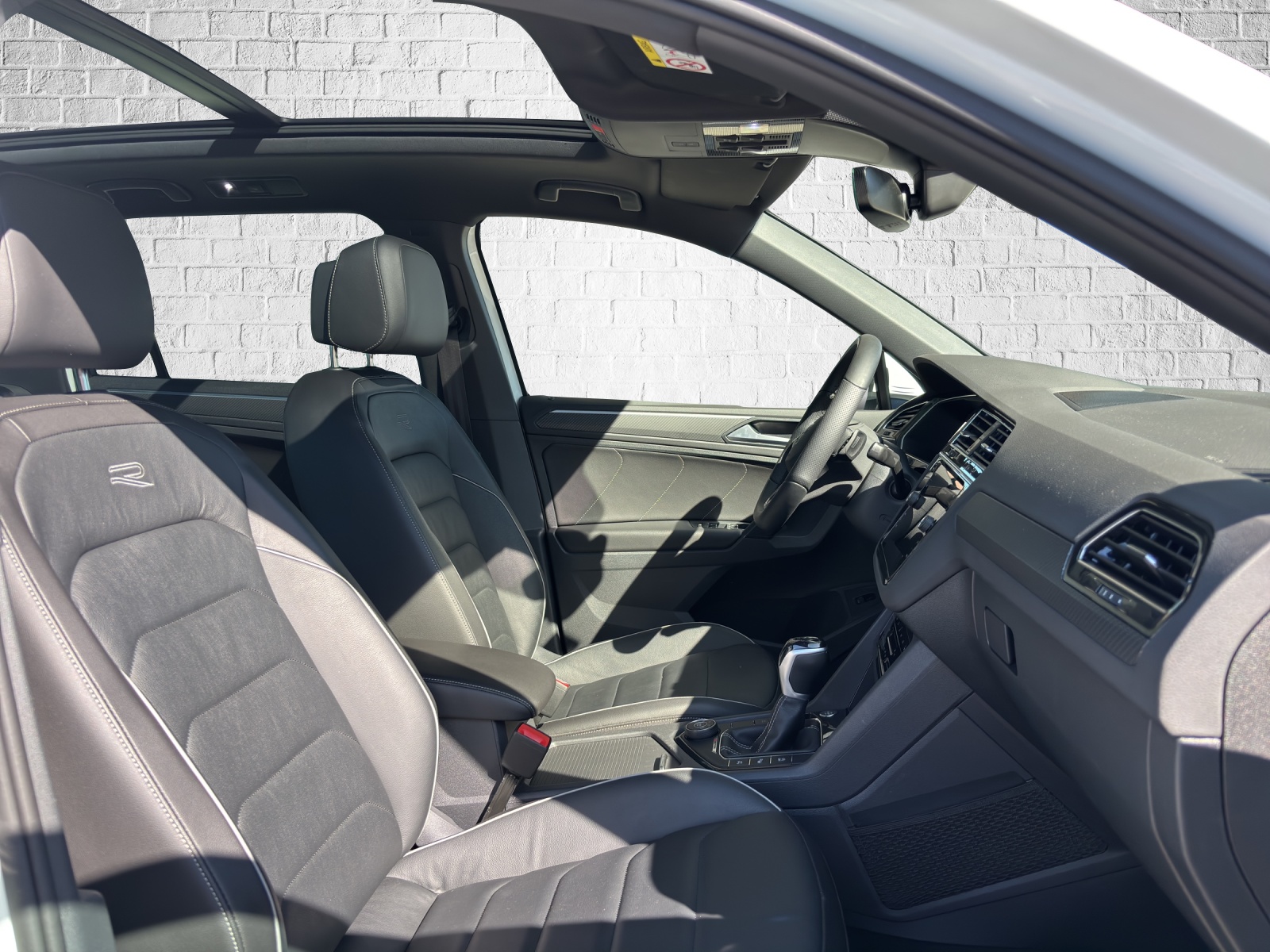 VW Tiguan 2.0TSI R-Line 4Motion DSG-image-13