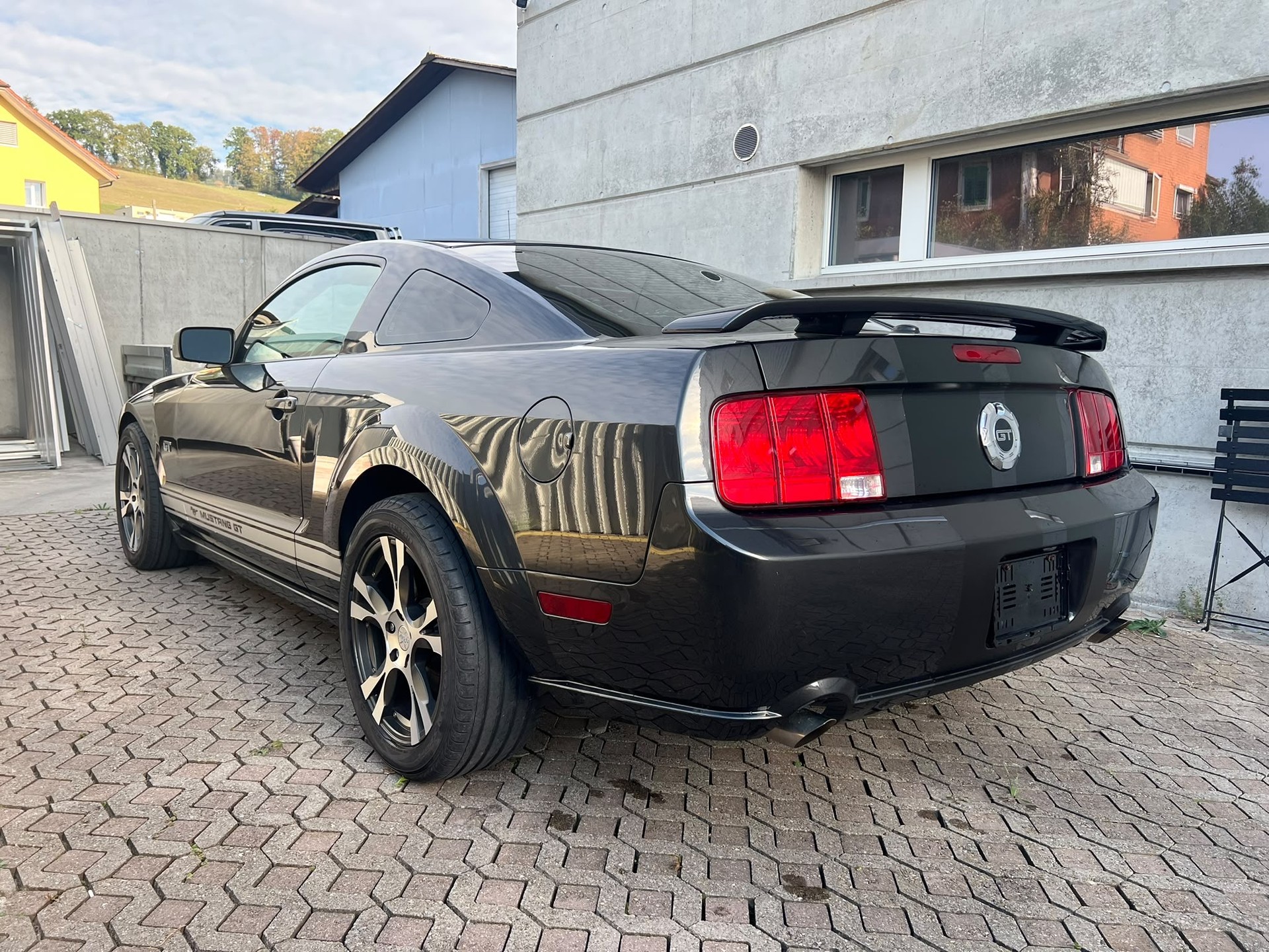 FORD MUSTANG GT-image-7