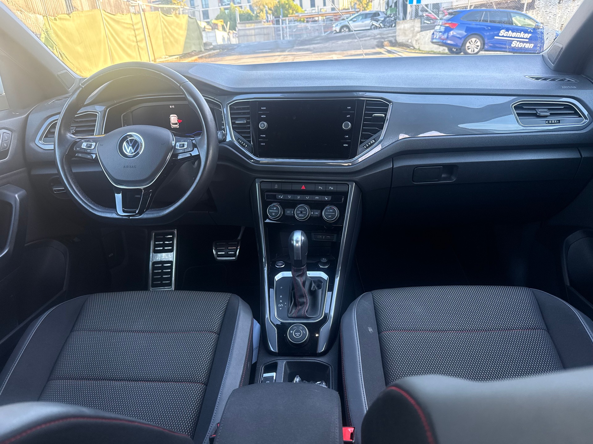 VW T-Roc 2.0 TSI Sport Selection DSG 4Motion-image-11