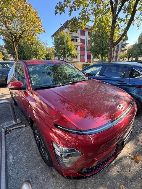 HYUNDAI Kona EV 65.4 kWh Amplia-image-4
