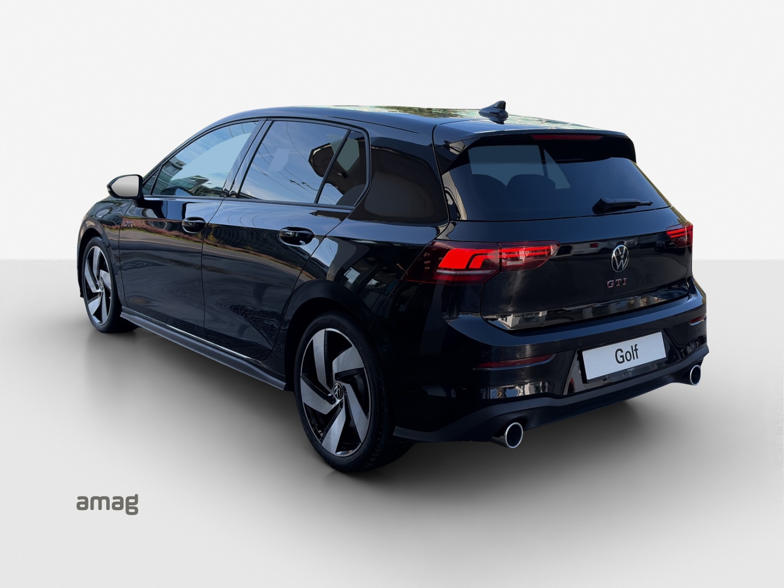 VW Golf 2.0 TSI GTI DSG-image-2