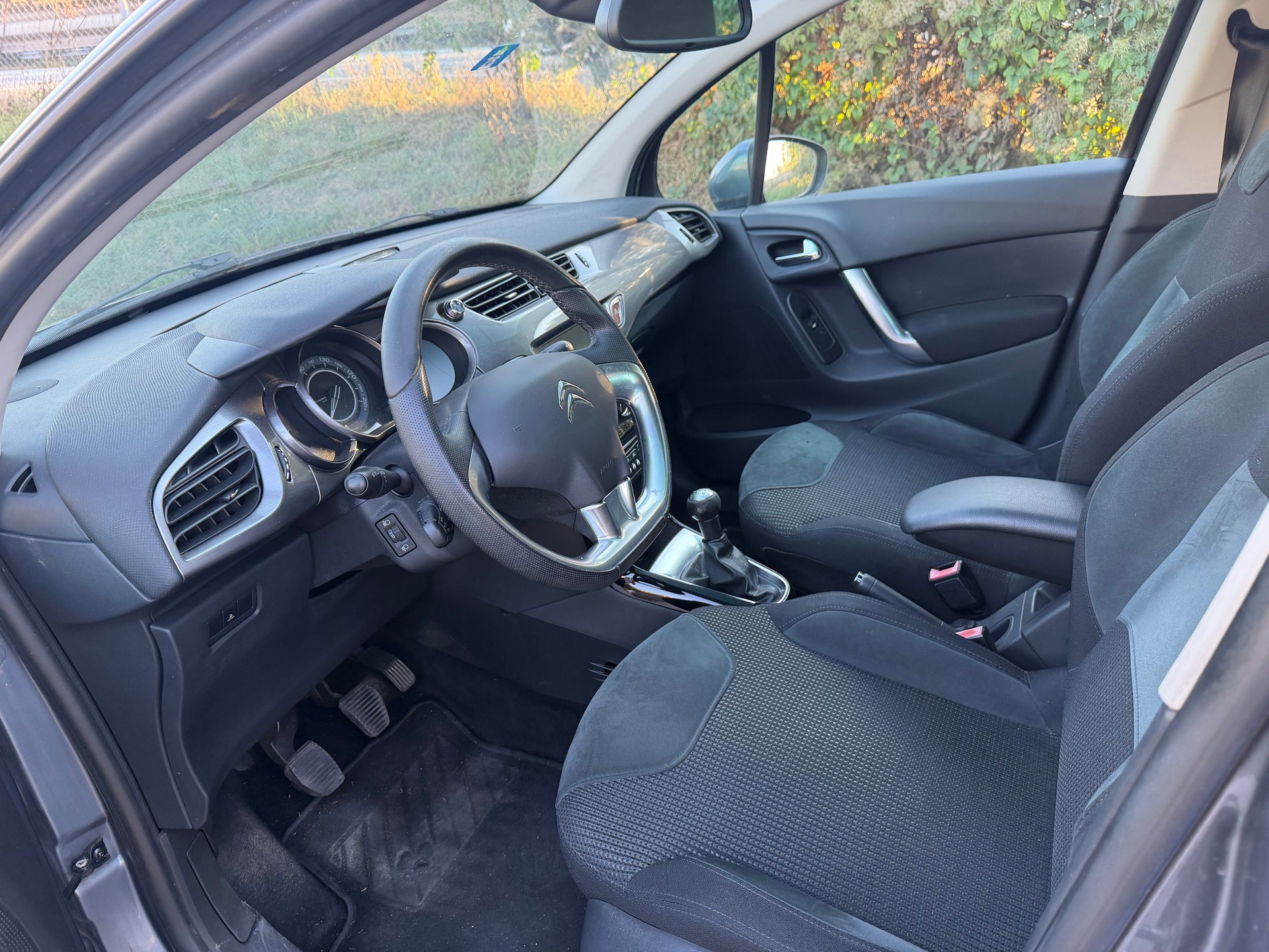 CITROEN C3 1.6i 16V Exclusive-image-7