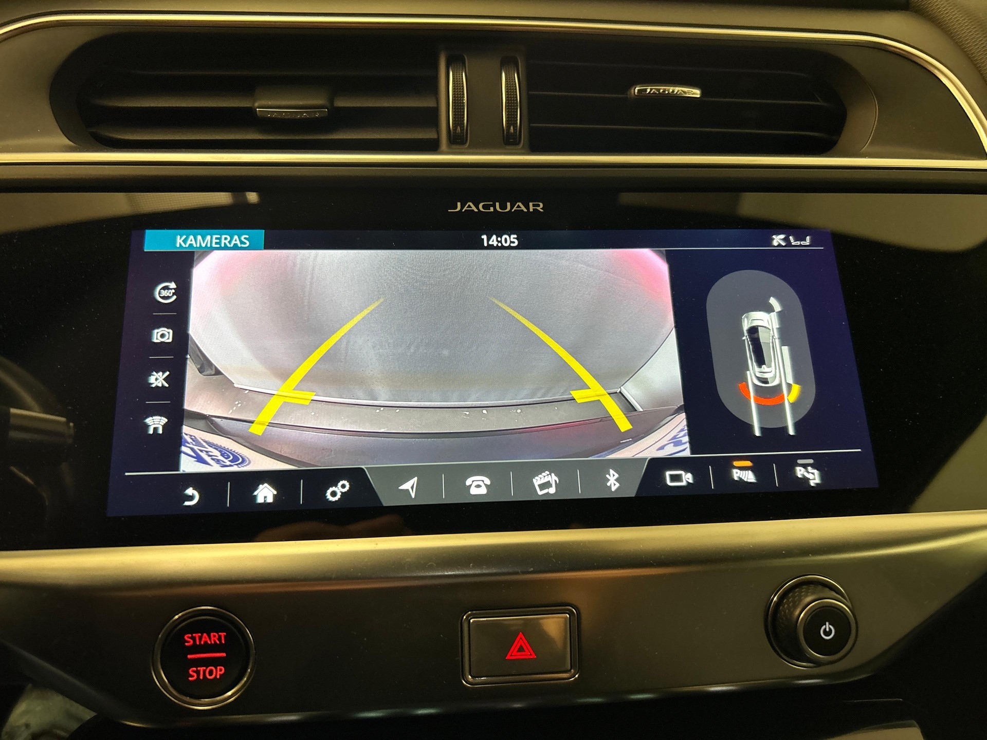 JAGUAR I-Pace EV400 HSE AWD-image-9