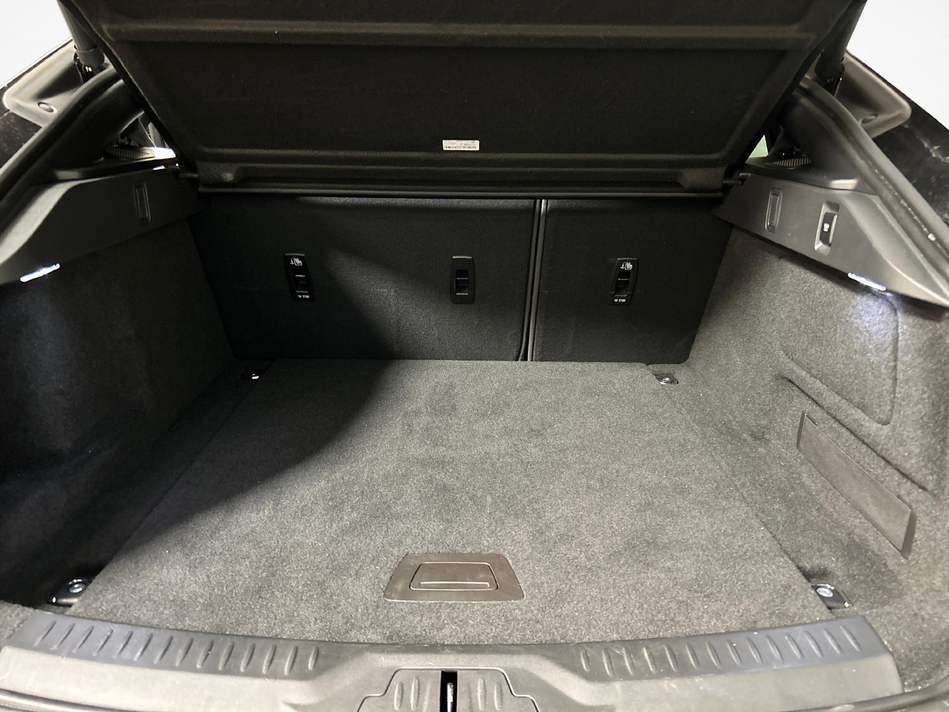 JAGUAR I-Pace EV400 HSE AWD-image-13