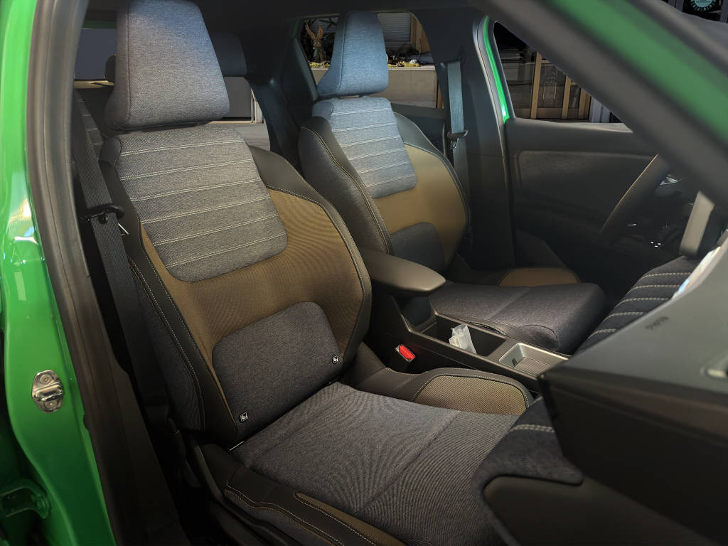 RENAULT R5 E-Tech Comfort Range techno-image-12