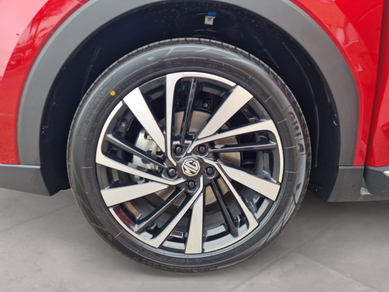 MG ZS 1.5 Hybrid+ Luxury Panorama-image-9