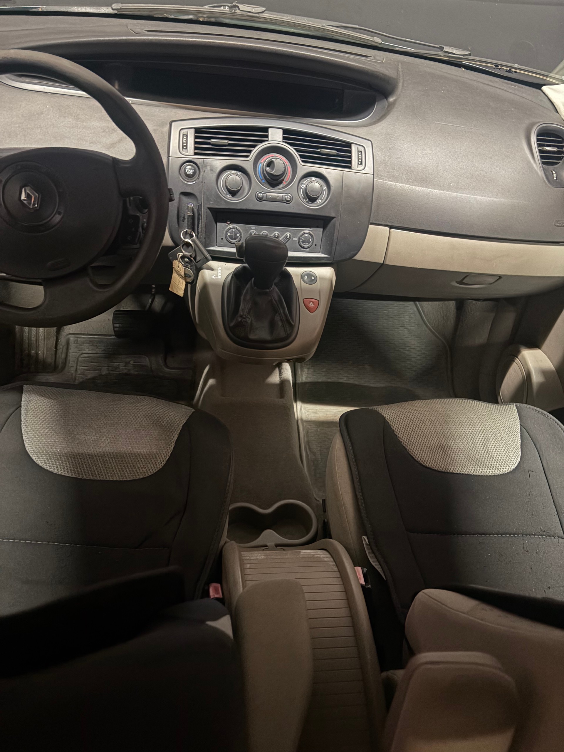 RENAULT Scénic 2.0 16V Expression-image-8