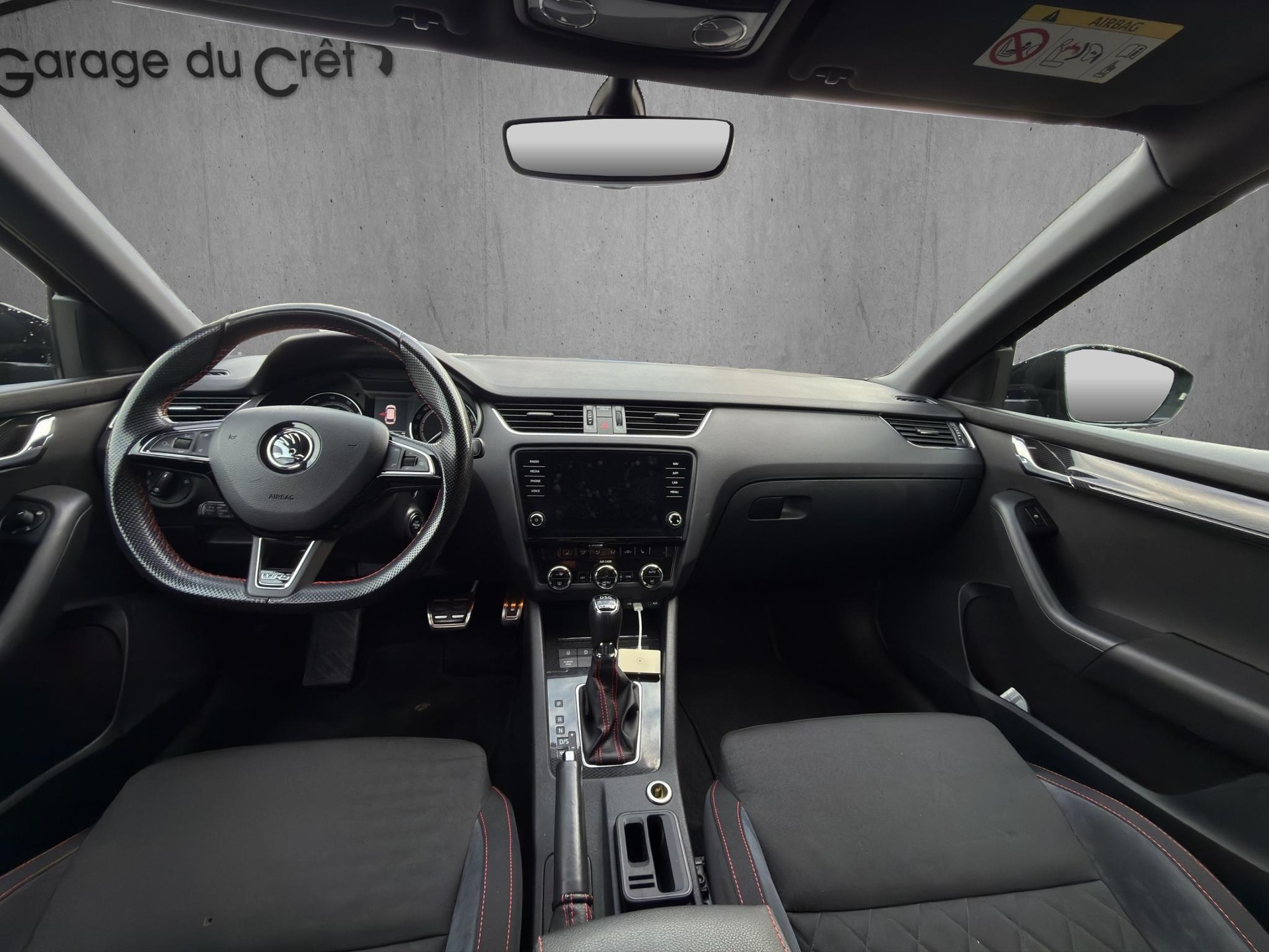 SKODA Octavia Combi 2.0 TSI RS DSG-image-8