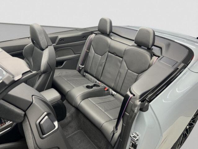 BMW 4er Reihe G83 Cabrio M4 Competition xDrive-image-9
