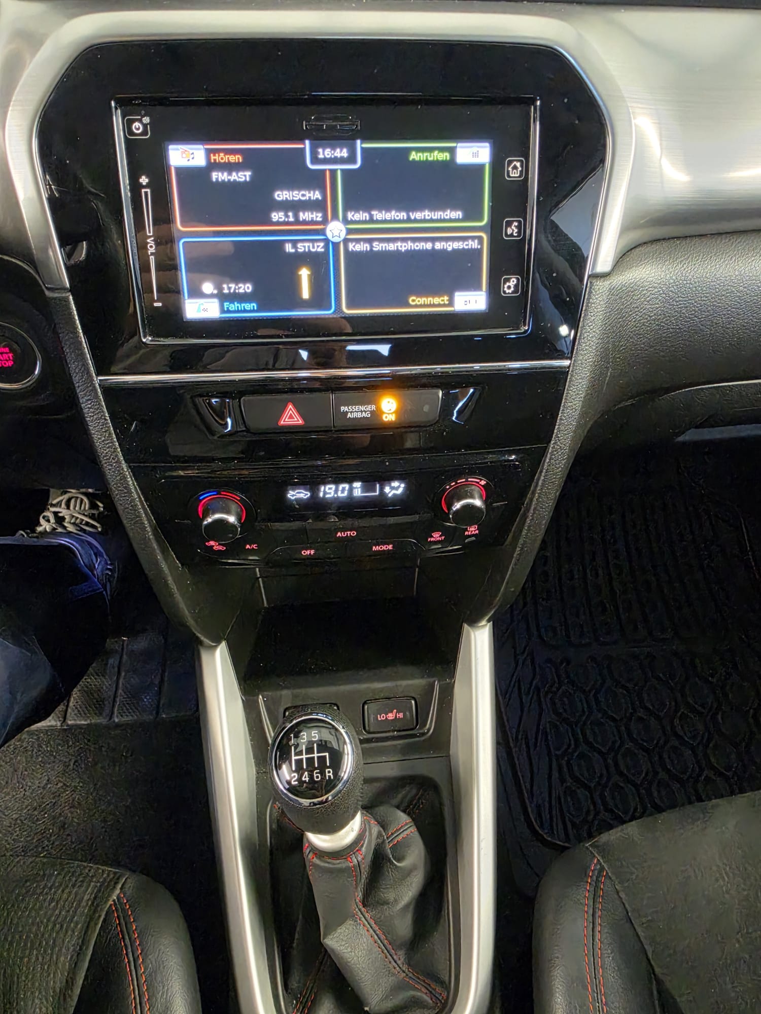 SUZUKI Vitara 1.4 Boosterjet Compact Top-image-6
