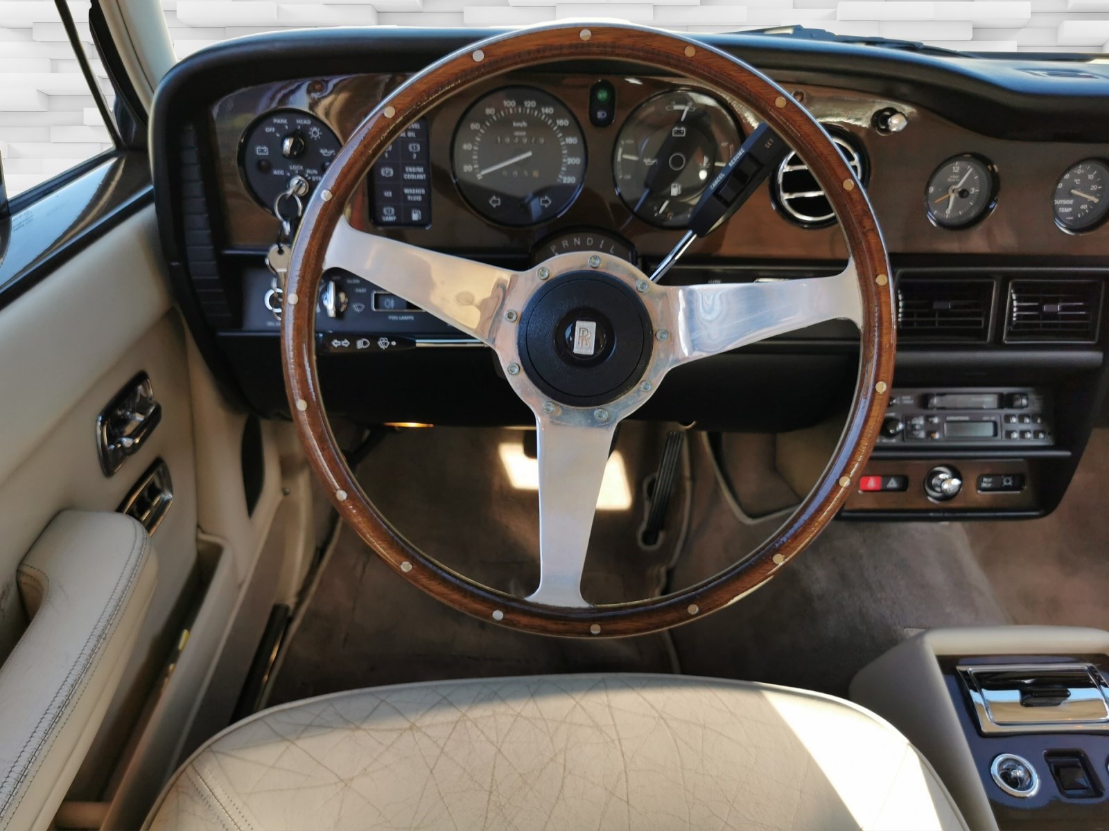 BENTLEY EIGHT-image-9