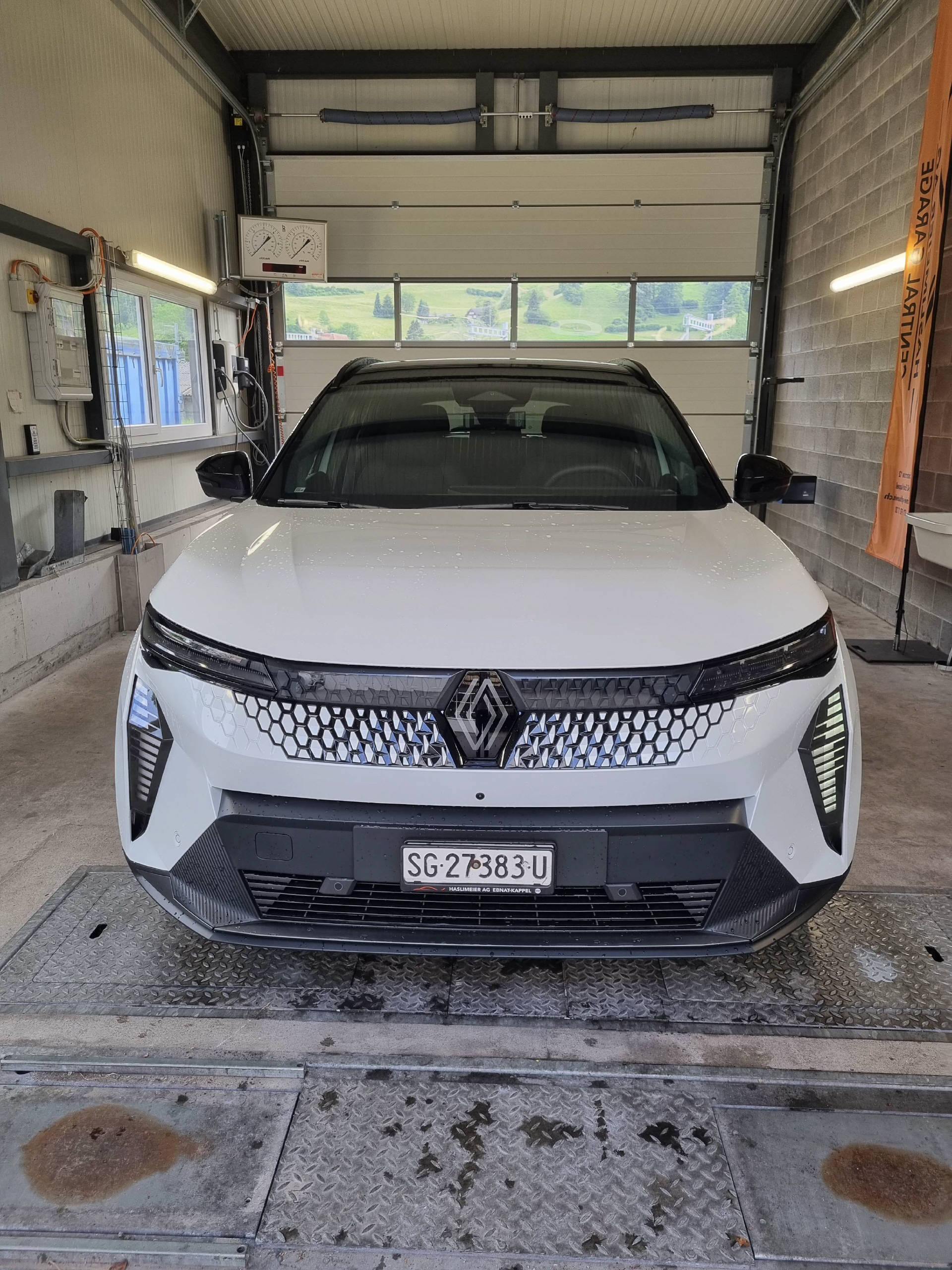 RENAULT Scénic E-Tech esprit Alpine-image-1