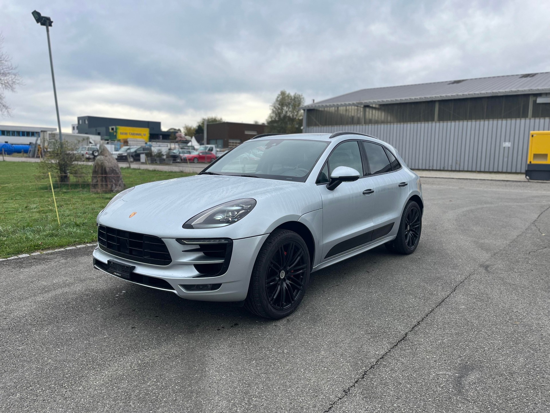PORSCHE Macan Turbo PDK-image-1