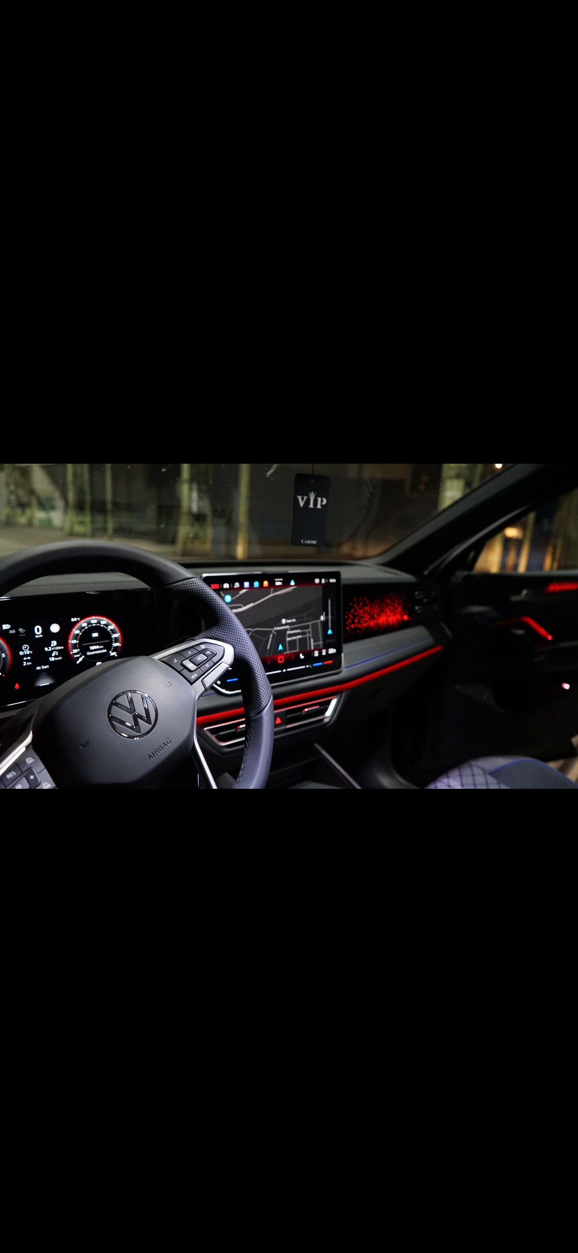 VW Tiguan 2.0 TDI SCR R-Line 4Motion DSG-image-2