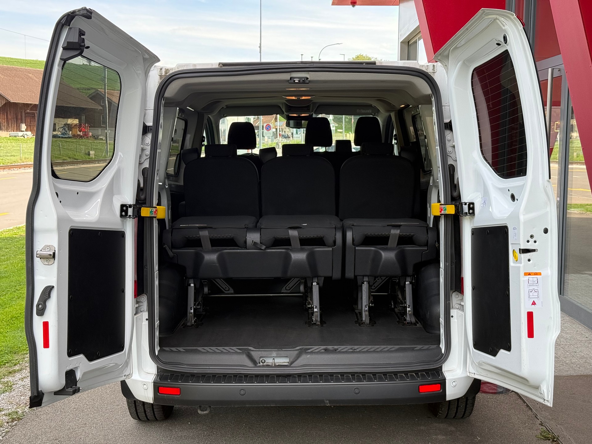 FORD Transit Custom Kombi 320 L1H1 Trend LEASING AB 409.41 CHF / MONAT-image-9