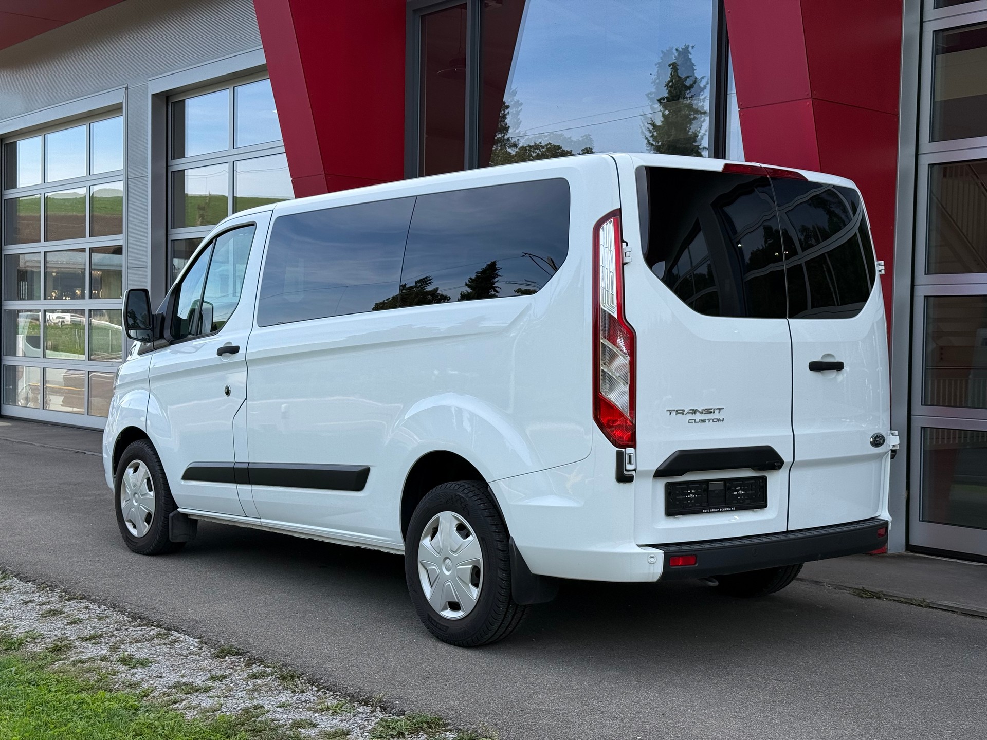 FORD Transit Custom Kombi 320 L1H1 Trend LEASING AB 409.41 CHF / MONAT-showroom-element-2