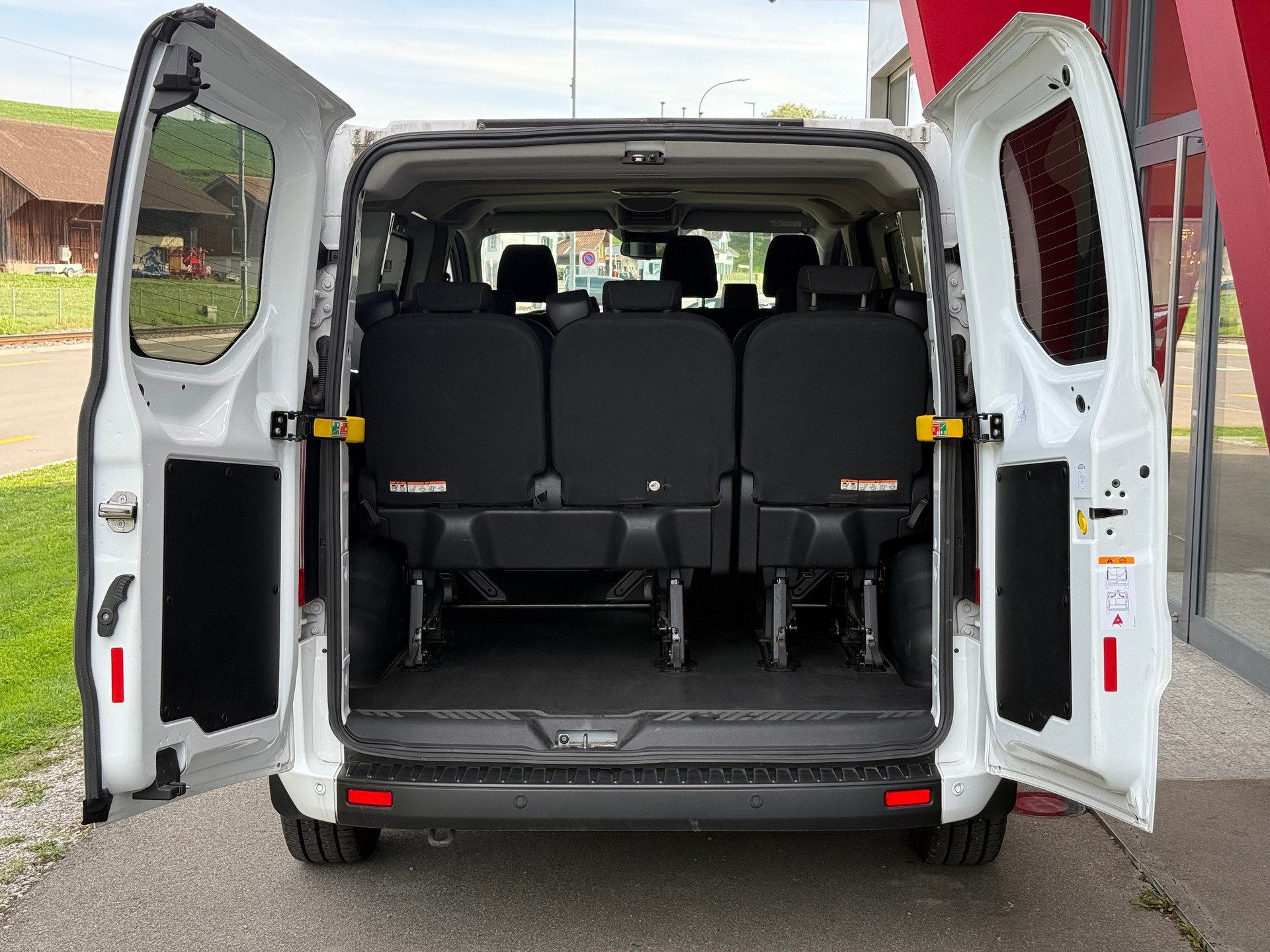 FORD Transit Custom Kombi 320 L1H1 Trend LEASING AB 409.41 CHF / MONAT-image-10