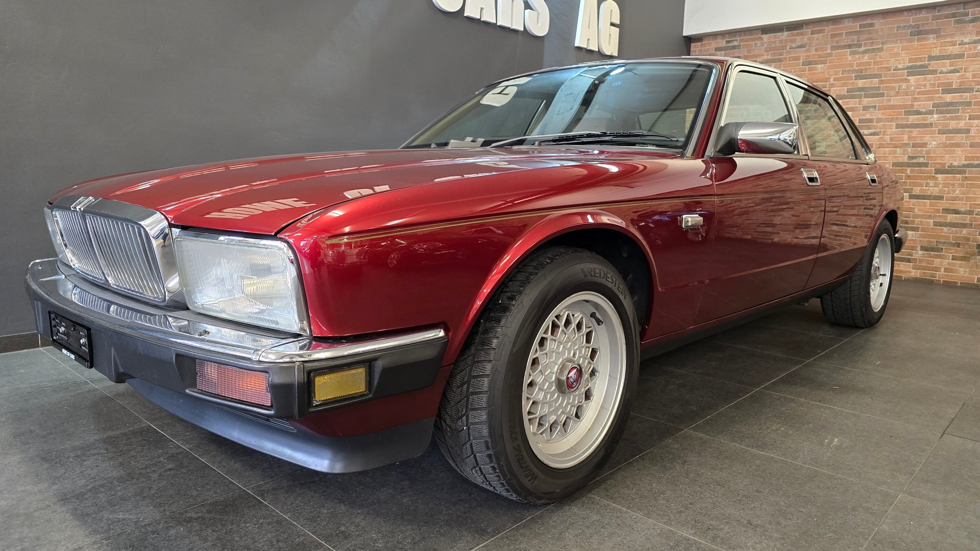 JAGUAR XJ6 4.0 Sovereign-image-1