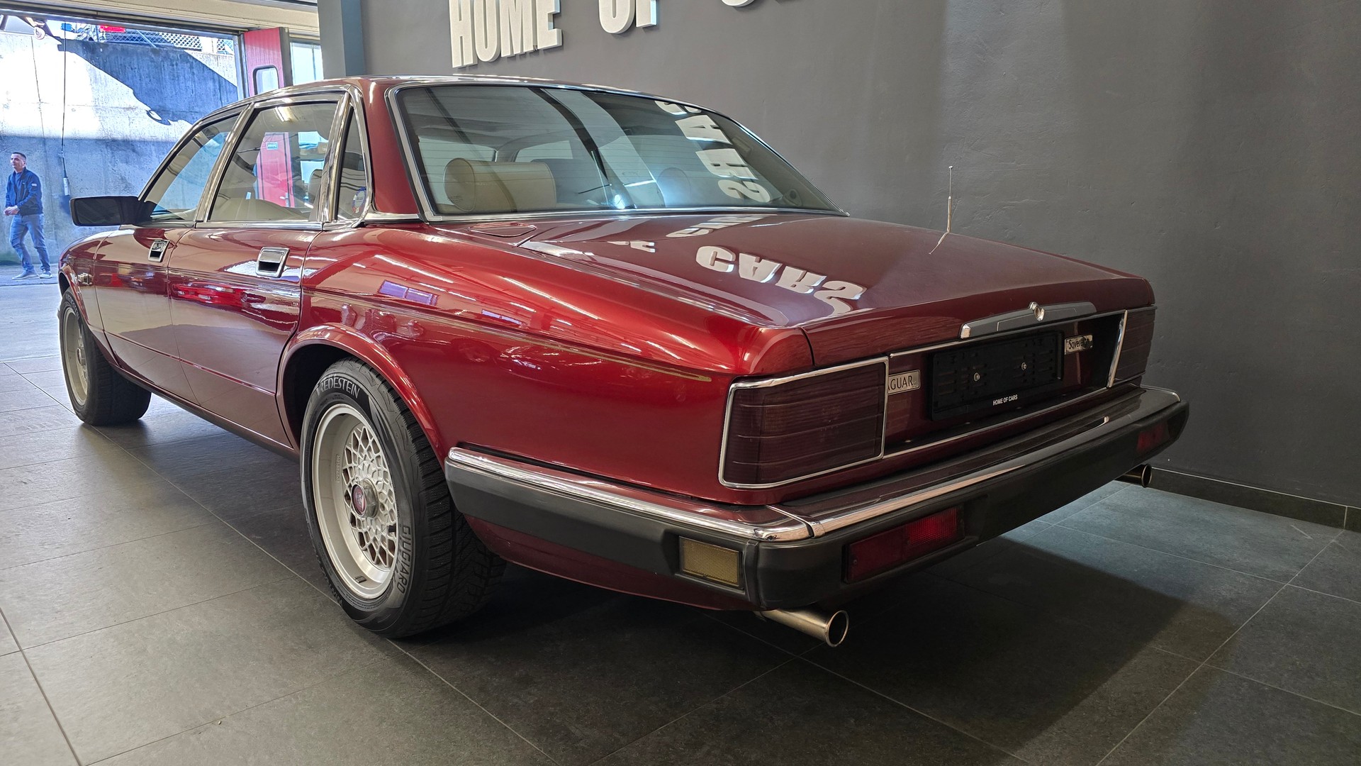 JAGUAR XJ6 4.0 Sovereign-image-6