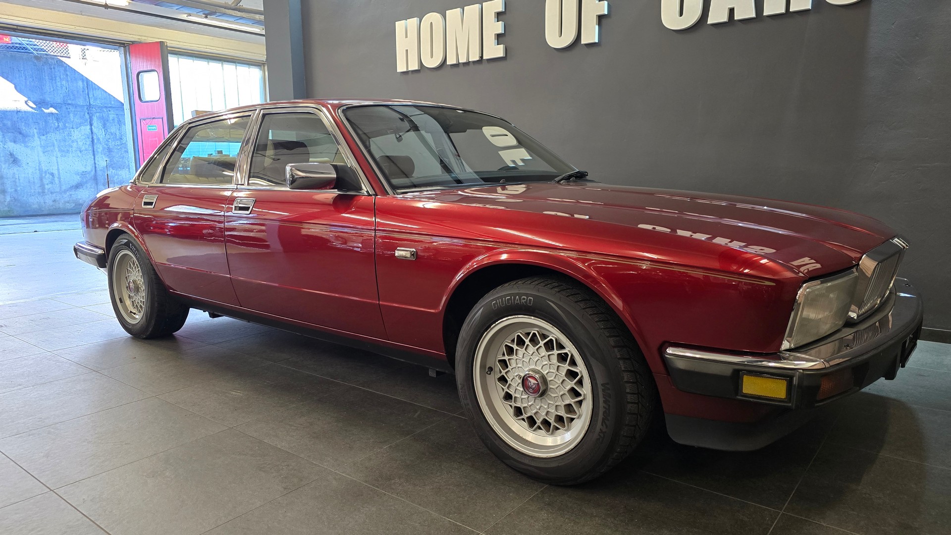 JAGUAR XJ6 4.0 Sovereign-image-13