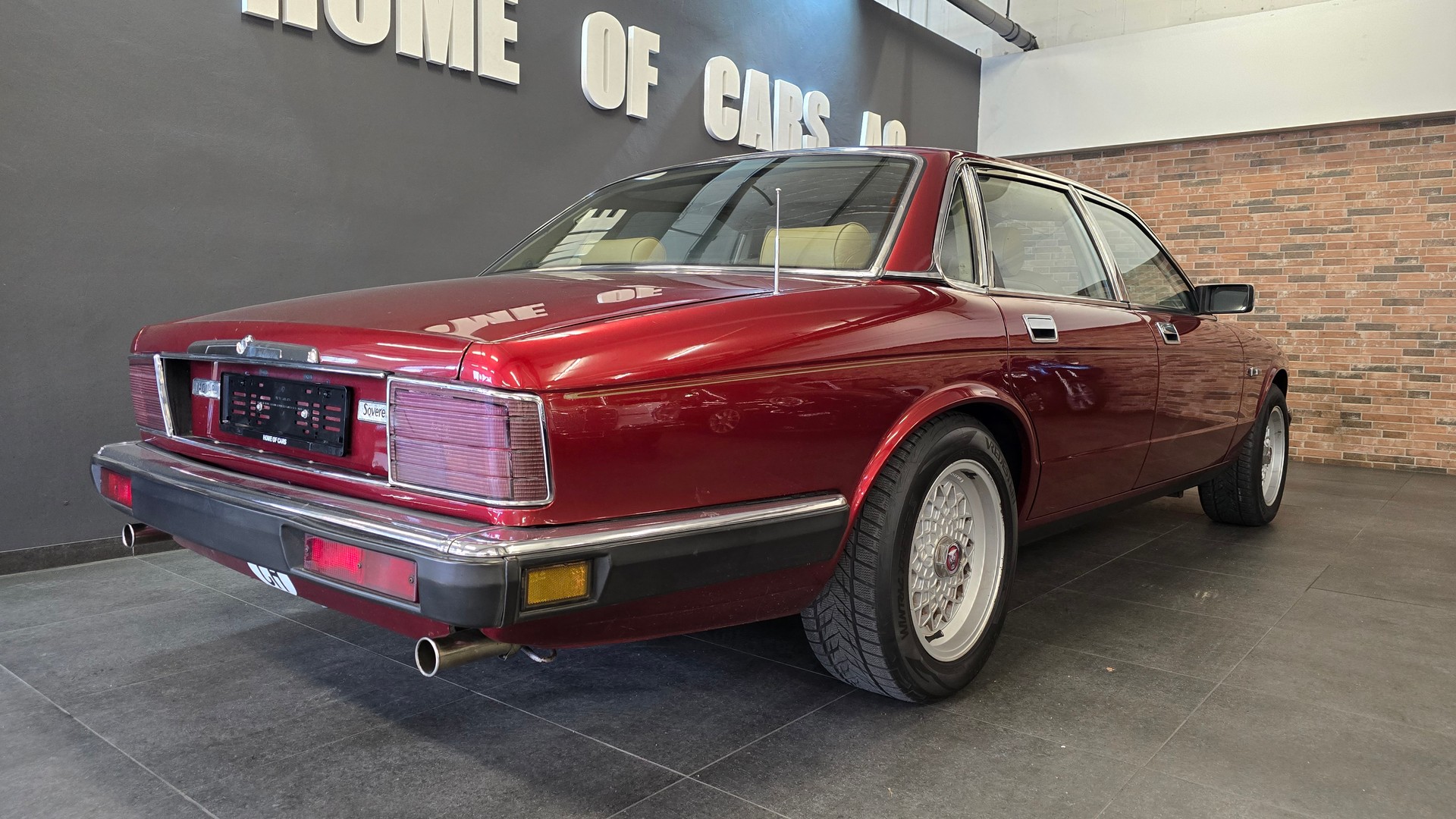 JAGUAR XJ6 4.0 Sovereign-image-9