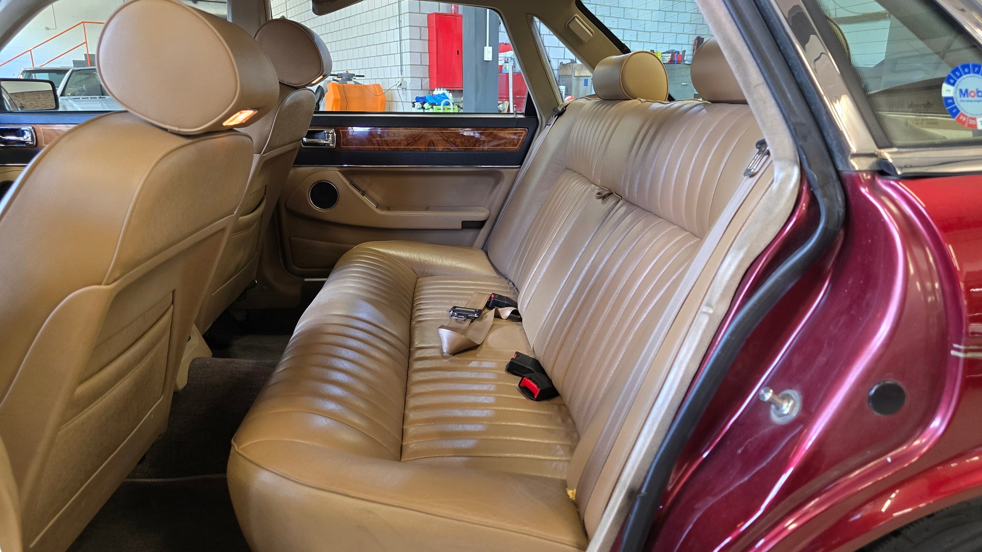 JAGUAR XJ6 4.0 Sovereign-image-19