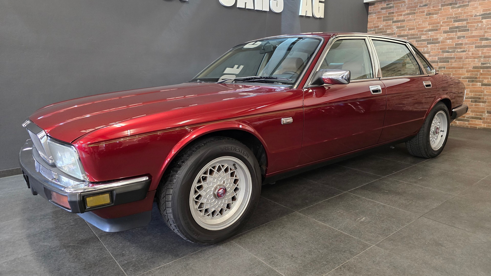 JAGUAR XJ6 4.0 Sovereign-image-2