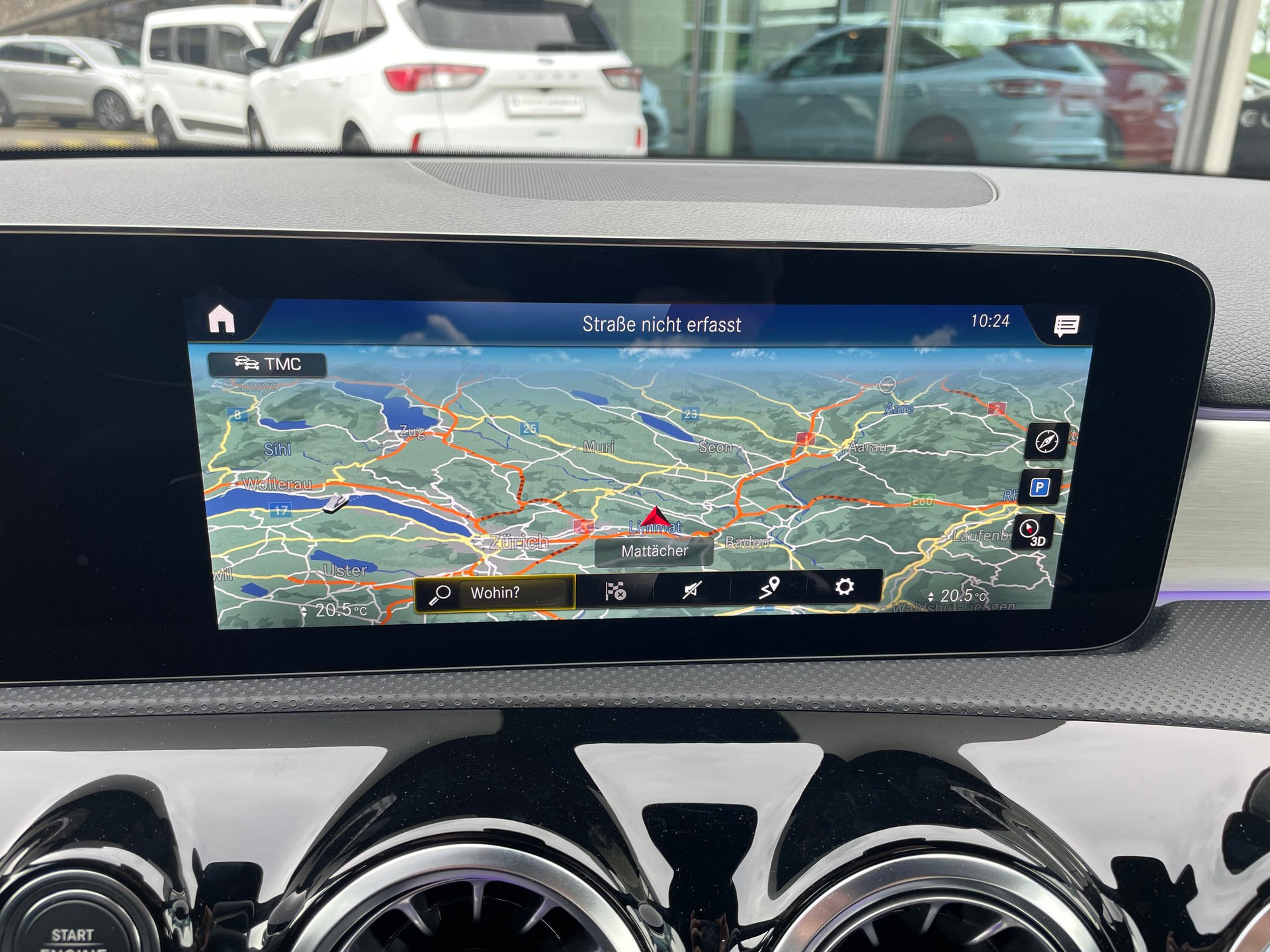 MERCEDES-BENZ A 250e AMG Line-image-12