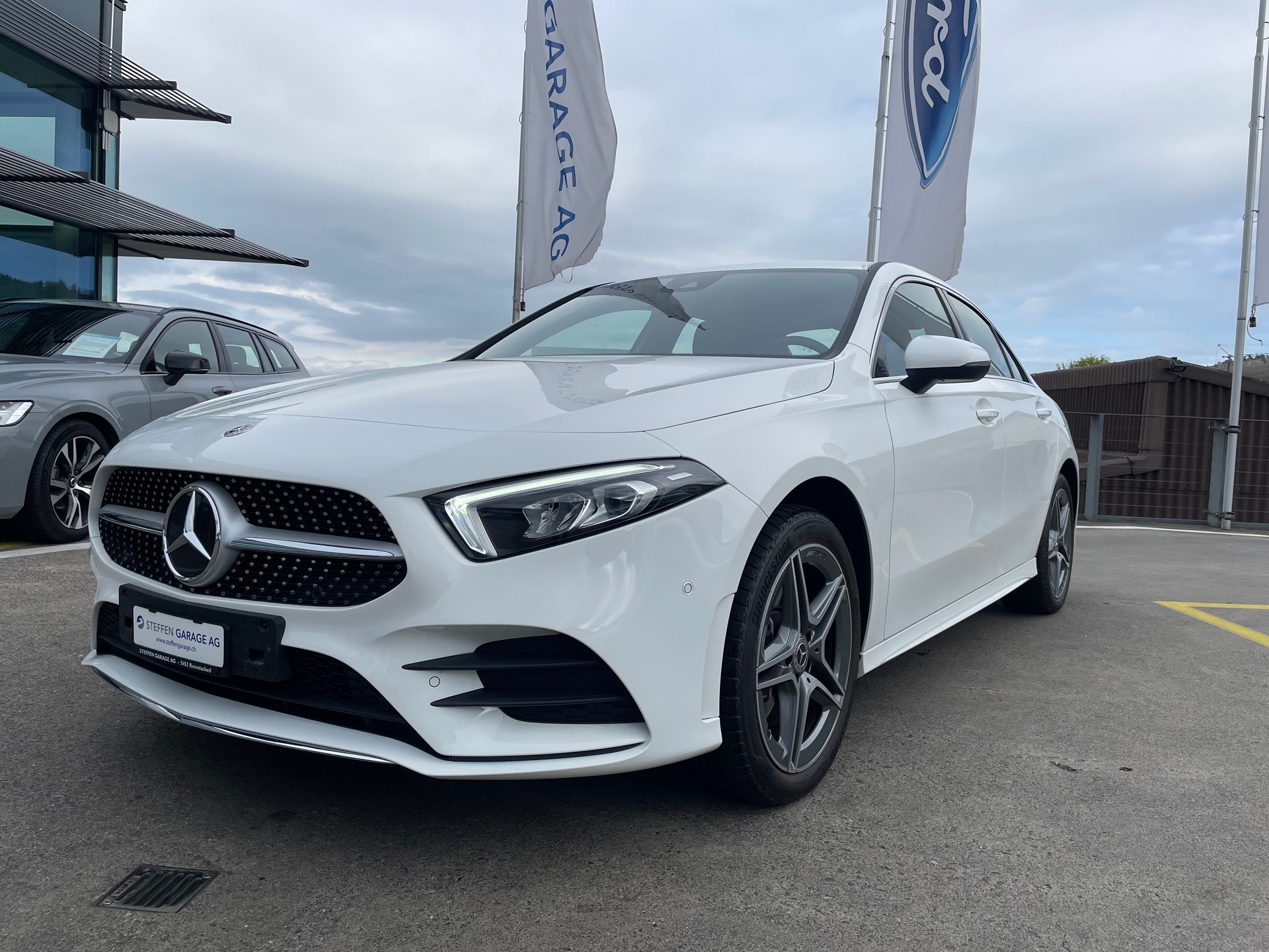 MERCEDES-BENZ A 250e AMG Line-image-0