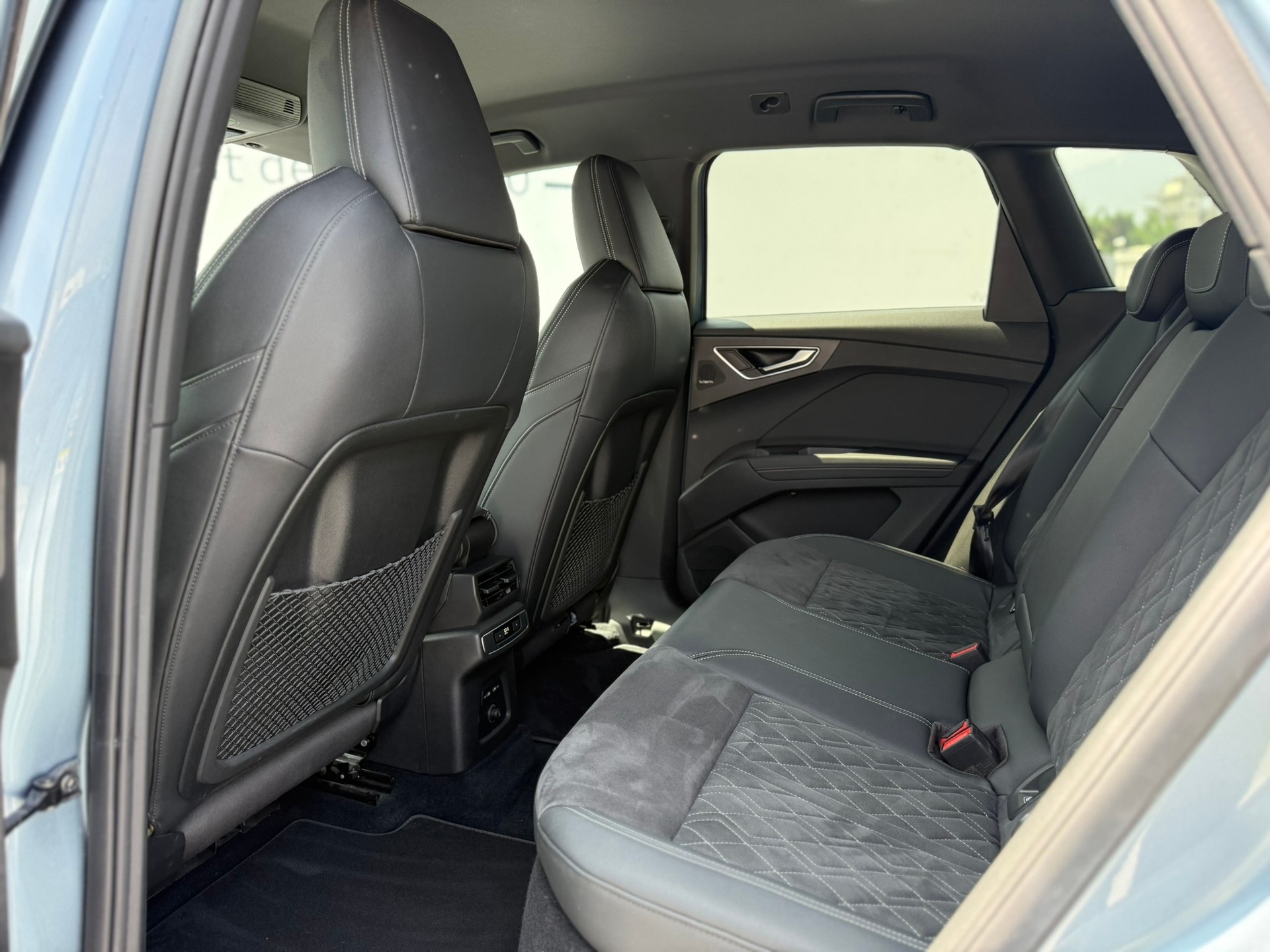 AUDI Q4 e-tron 50 quattro-image-7