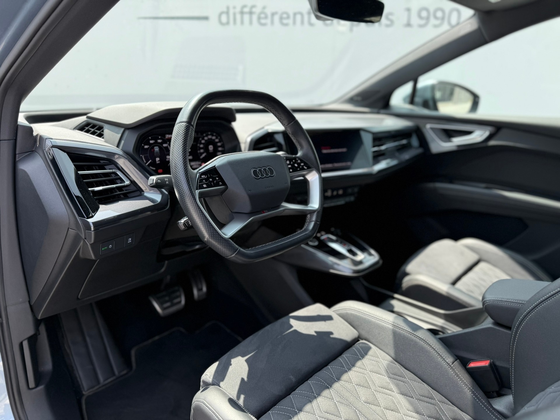 AUDI Q4 e-tron 50 quattro-image-6