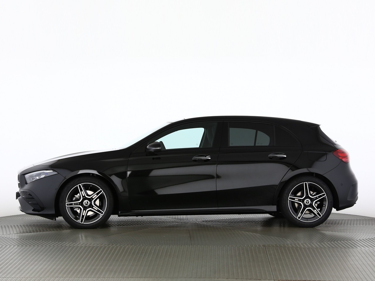 MERCEDES-BENZ A 200 7G-DCT-image-2