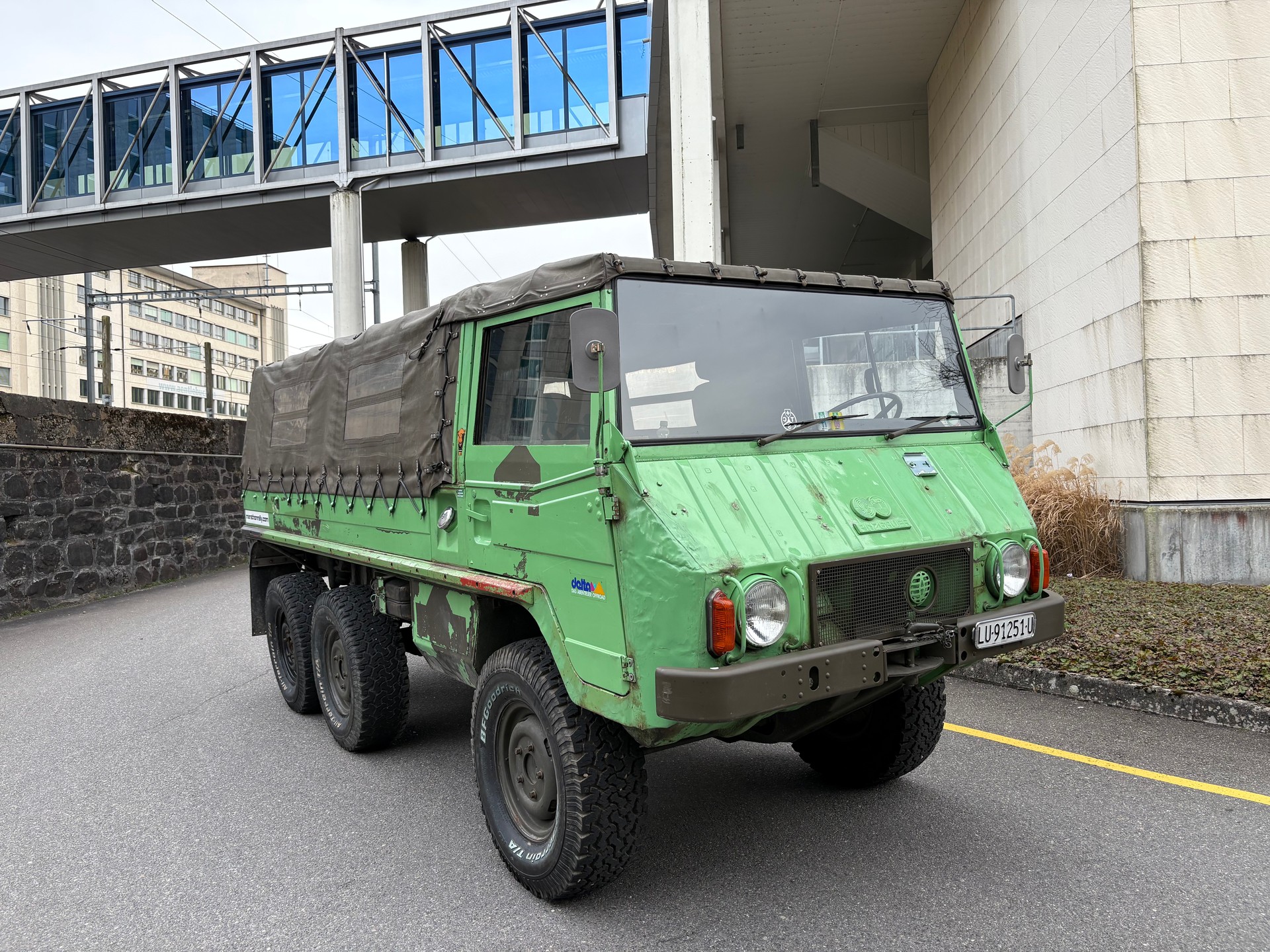 PINZGAUER 712 6x6-image-1