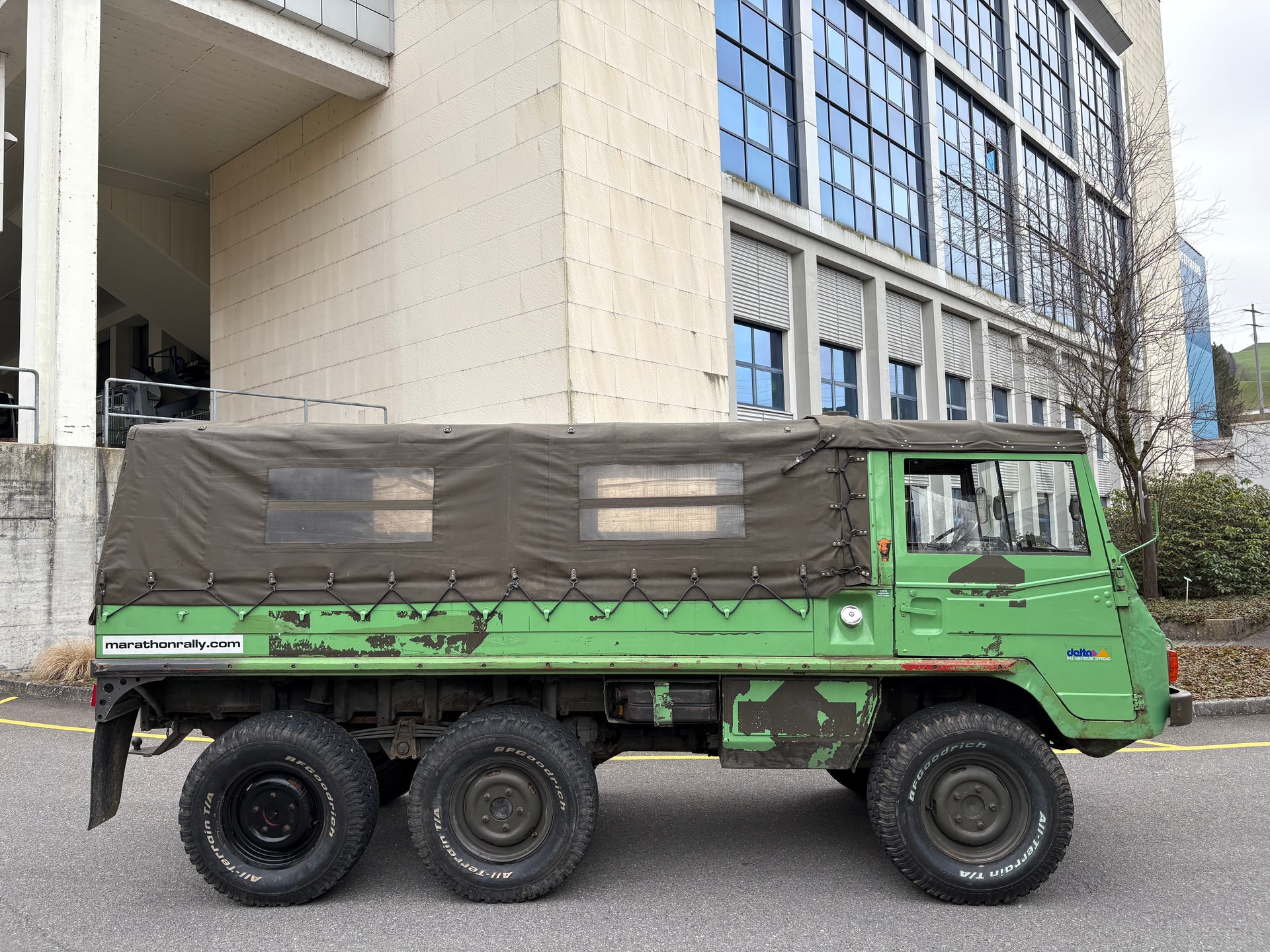 PINZGAUER 712 6x6-image-3
