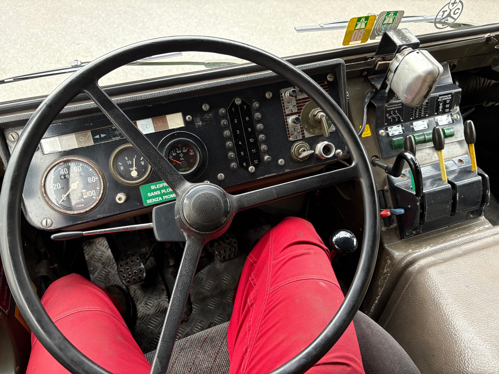 PINZGAUER 712 6x6-image-6