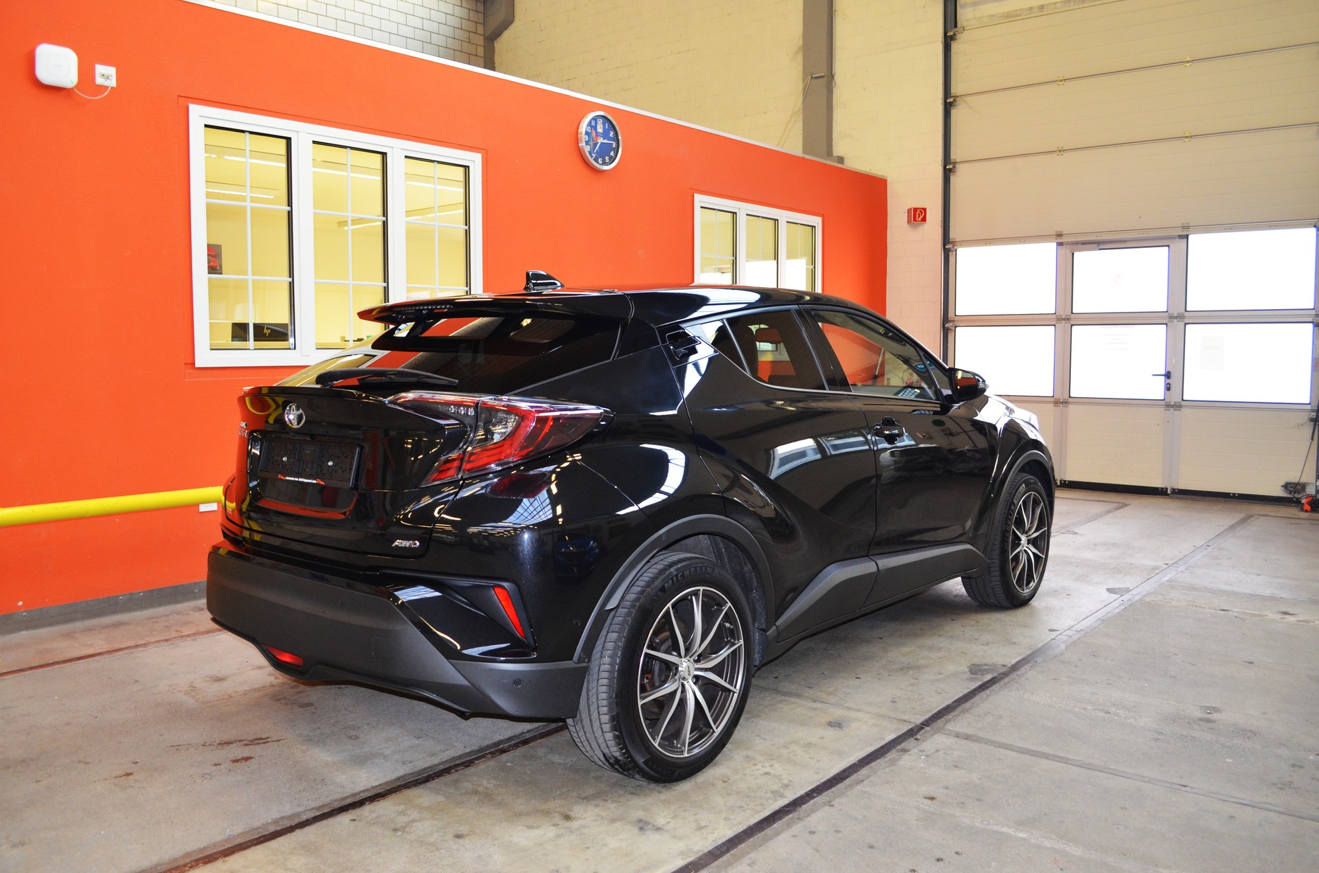 TOYOTA C-HR 1.2 Turbo Premium 4WD Multidrive S-image-4